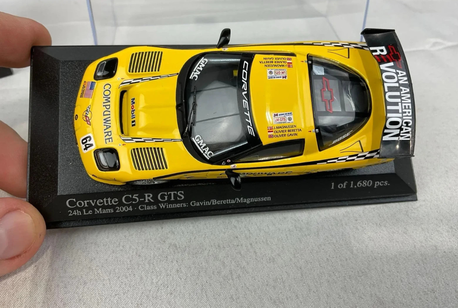 1/43 Minichamps Corvette C5R 24H Le Mans 2004 Winners Gavin Beretta Magnussen