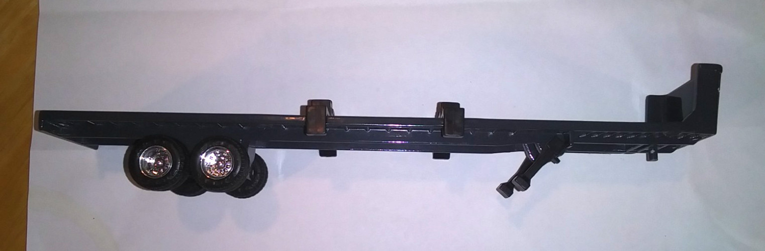 Flatbed BULKHEAD Semi Trailer with Chrome Wheels, 1:64 Ertl, Loose No Package