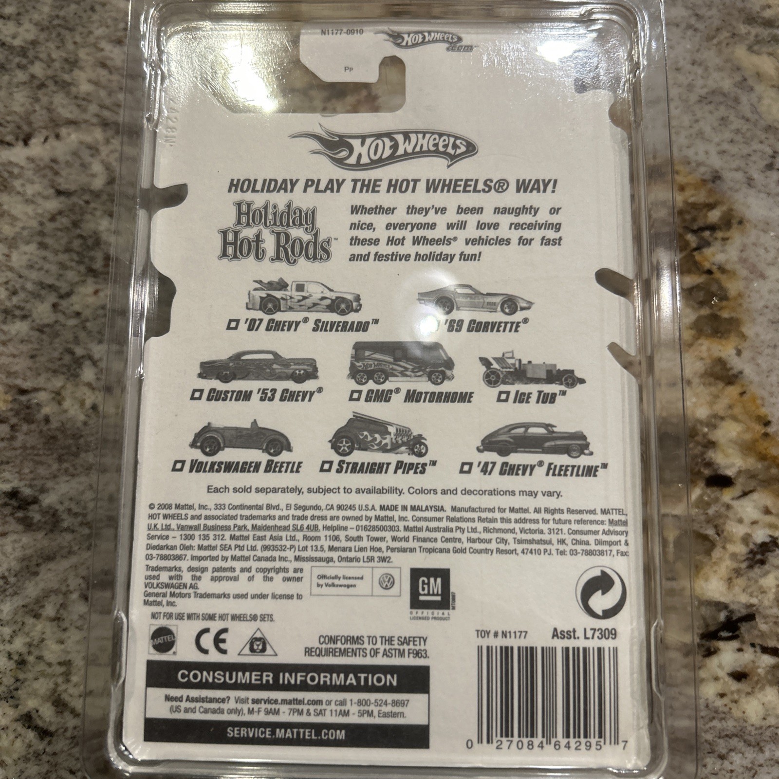 Hot Wheels 2008 Holiday Hot Rods ’07 Chevy Silverado in Pearl White W/ Protector