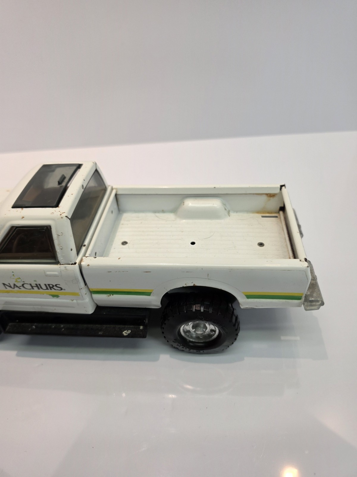 ERTL 1986 GMC PICKUP FARM TRUCK NA-CHURS LIQUID FERTILIZER 1/16 Scale