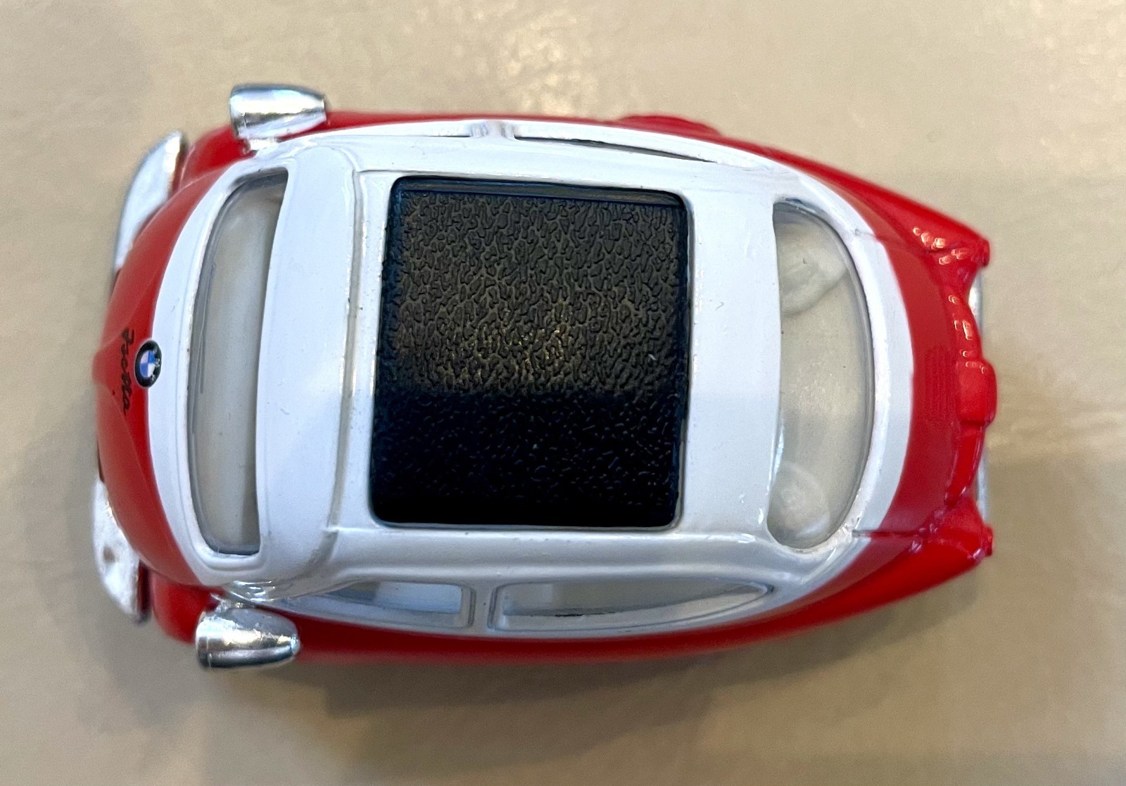 Kintoy Red & White Diecast BMW Isetta *BRAND NEW*