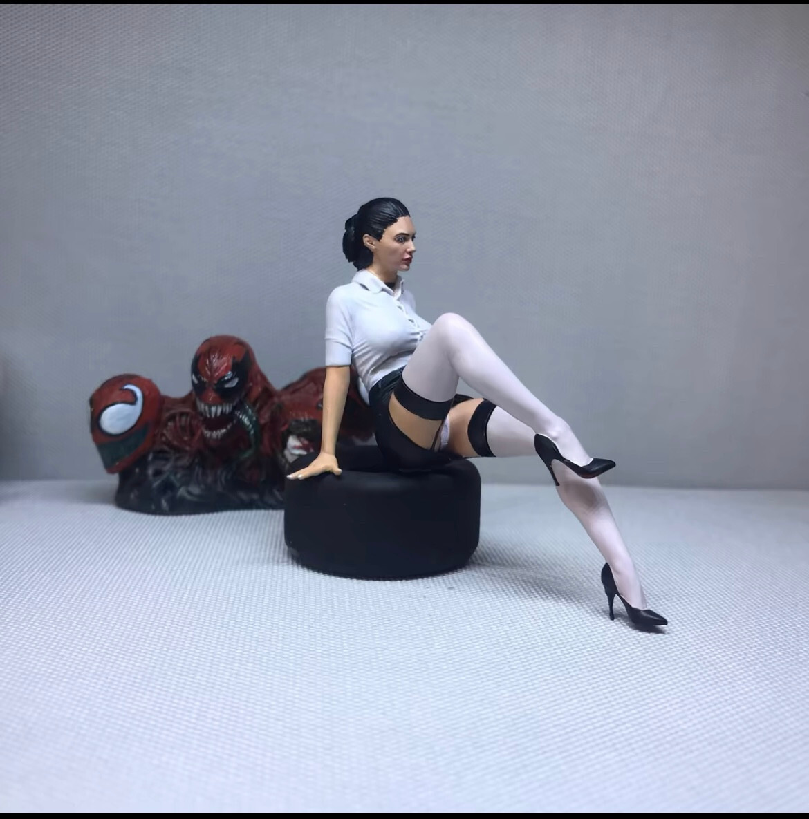 1/18 Miniatures Wonder Woman Gal Gadot Scene Props Figures Model For Car Vehicle