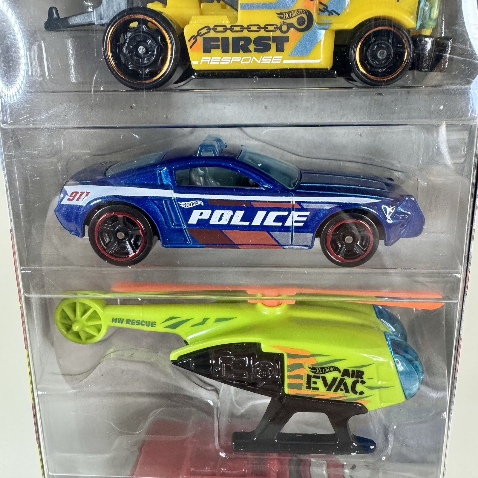Hot Wheels Priority Patrol 5 Pack Rescue Police Fire Tow Truck Helicopter