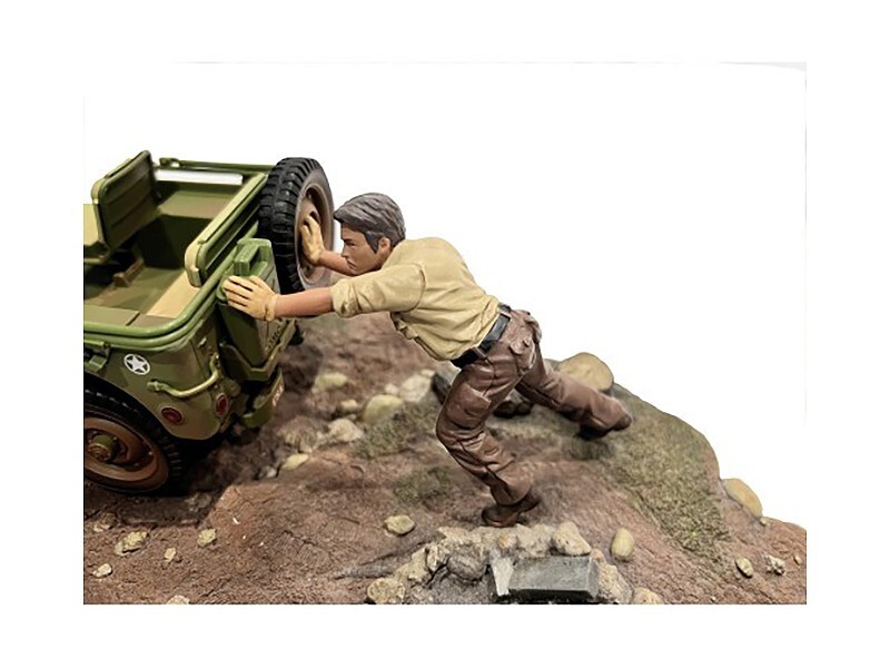 “4X4 MECHANIC” FIGURE 5 FOR 1/18 SCALE MODELS BY AMERICAN DIORAMA 18015