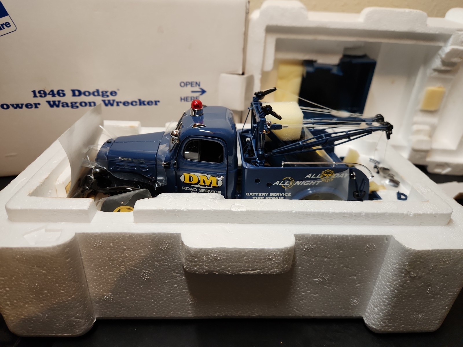 Danbury Mint 1946 Dodge Power Wagon Wrecker in Original Box Never Displayed