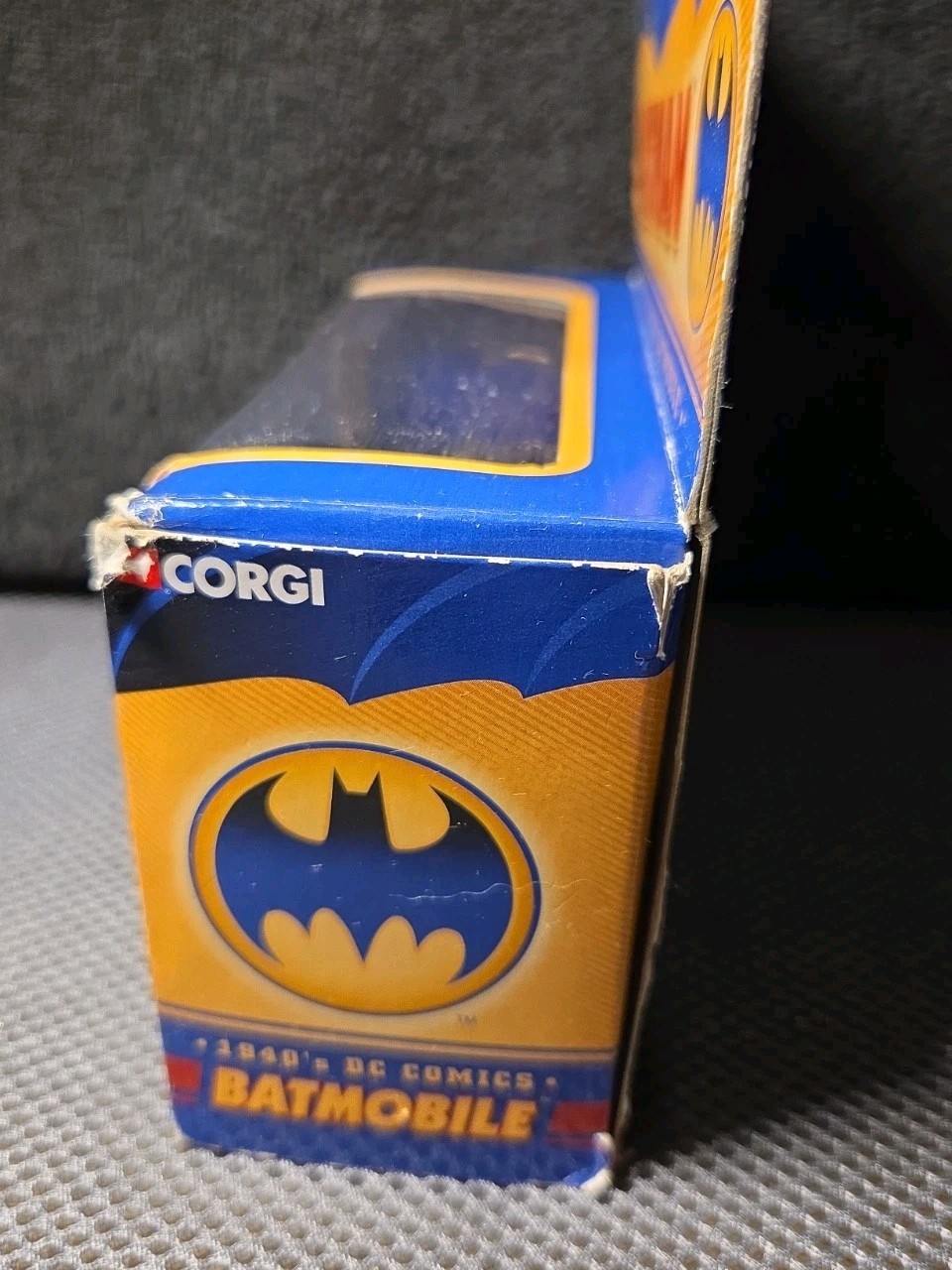 CORGI Batman 1940’s DC Comics Batmobile 1:43 Scale Die Cast Rare 2004