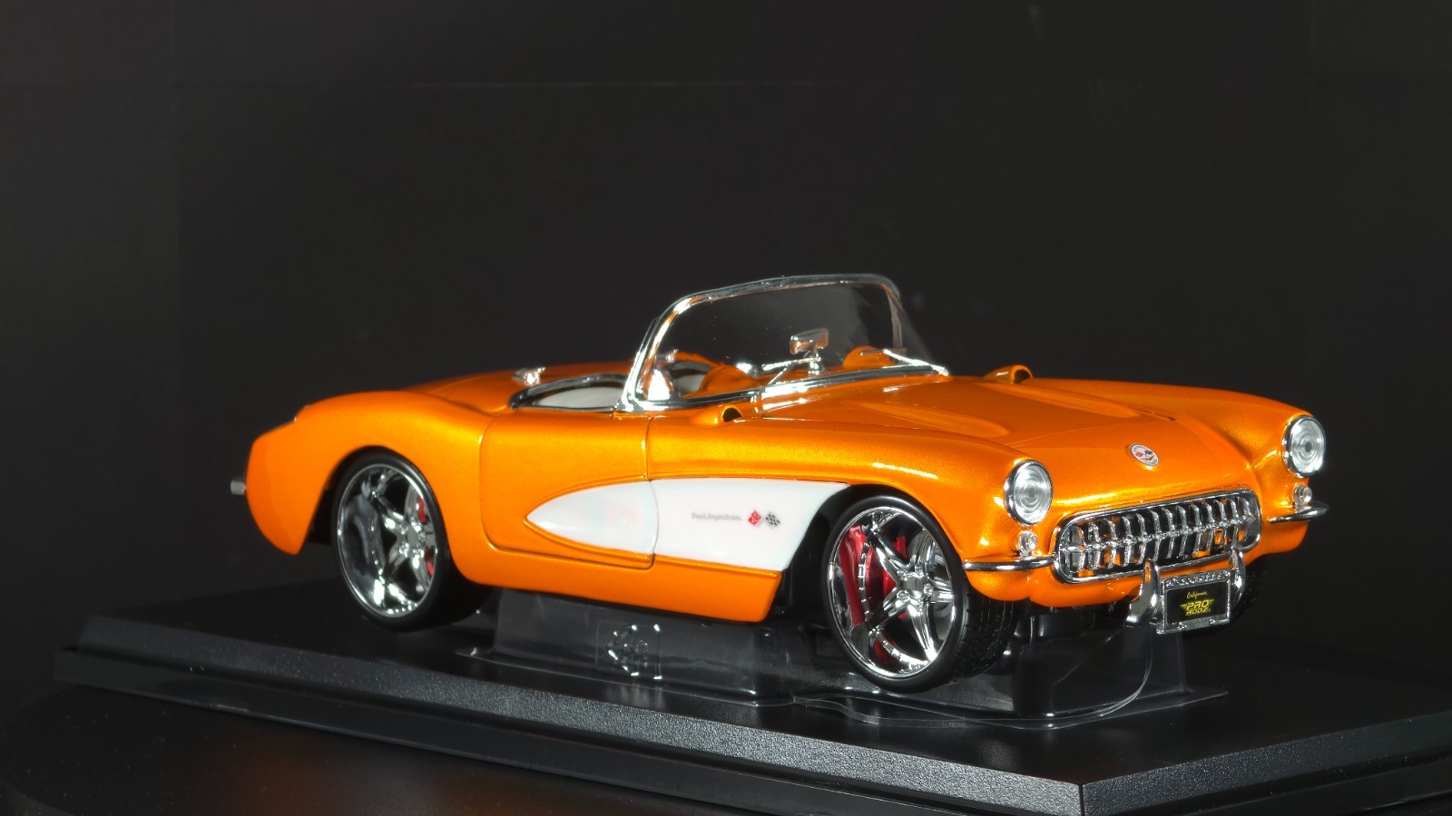 1957 Corvette 1:18 Maisto Exclusive Style Special Edition – Orange