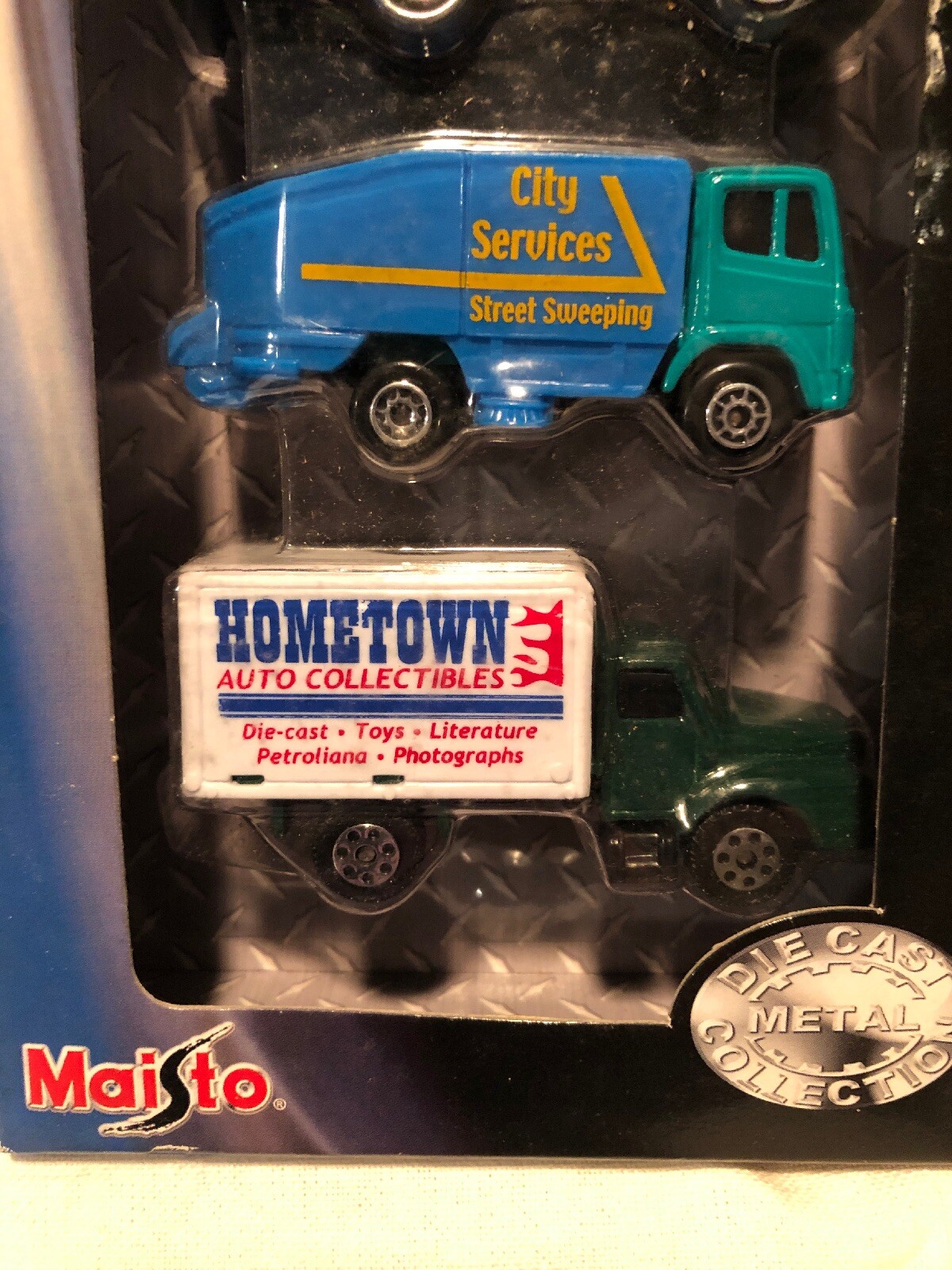 Vintage Maisto Hometown Max Speed 5 Star Series Diecast Metal Collection 2001