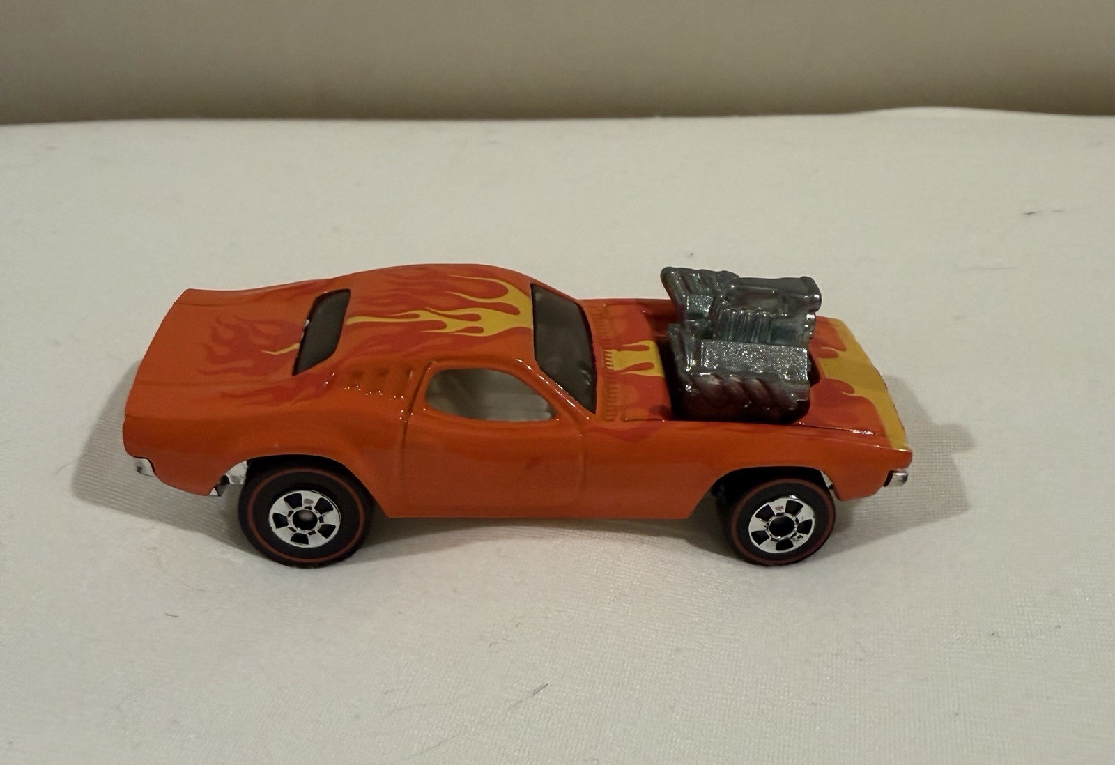 Hot Wheels 1970 Exclusive Rodger Dodger Orange With Flames