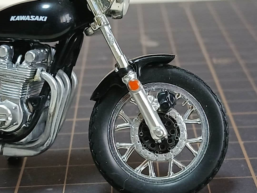 Custom Bike Collection 1/24 Tom Z1 Used in Cabinet No box or accessories