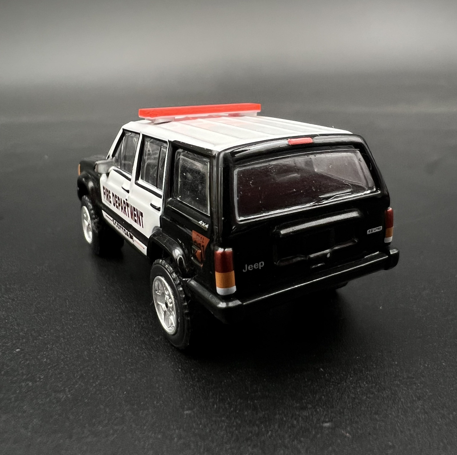 2 Pack 1/64 Red LED Style Whelen Lightbar Greenlight Police Fire Ambulance EMS