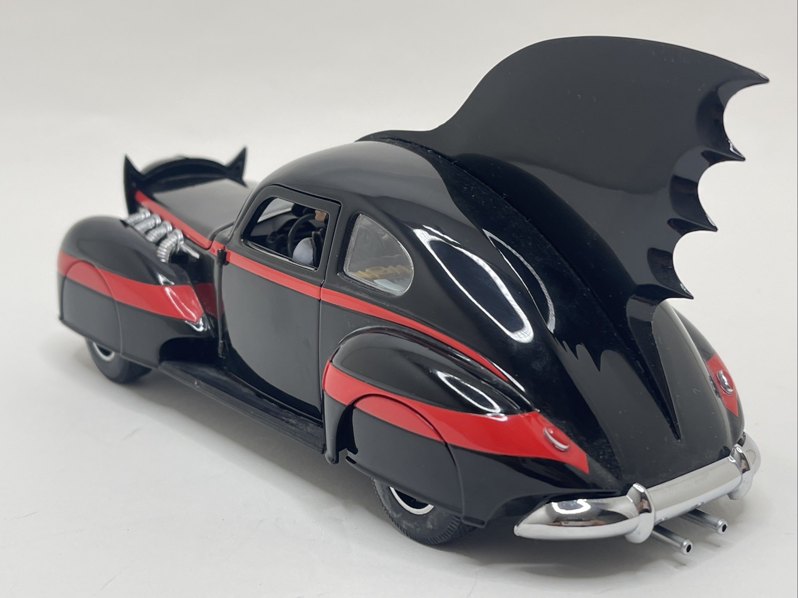 Danbury Mint BATMAN 1940s Comic Book Batmobile 1:24 100% COMPLETE With Box