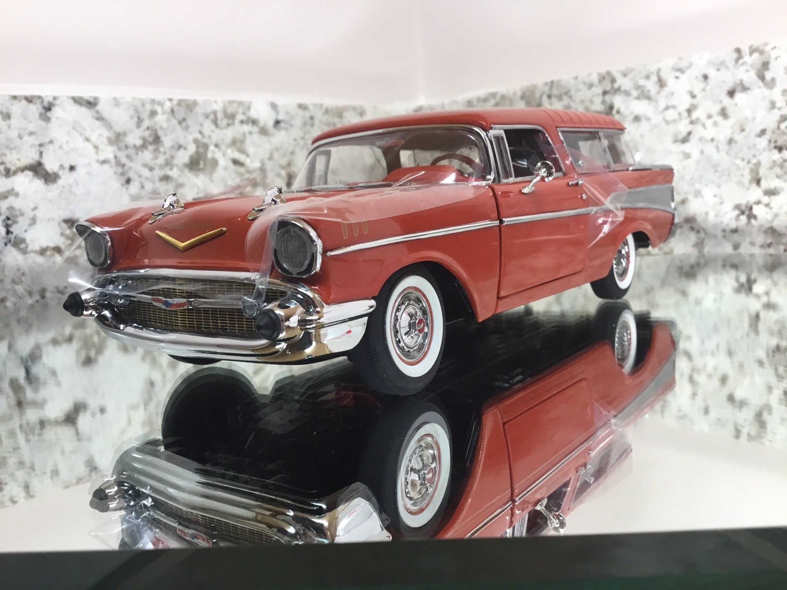 Danbury Mint 1957 Chevrolet Nomad Station Wagon 1/24 “BNIB” Complete