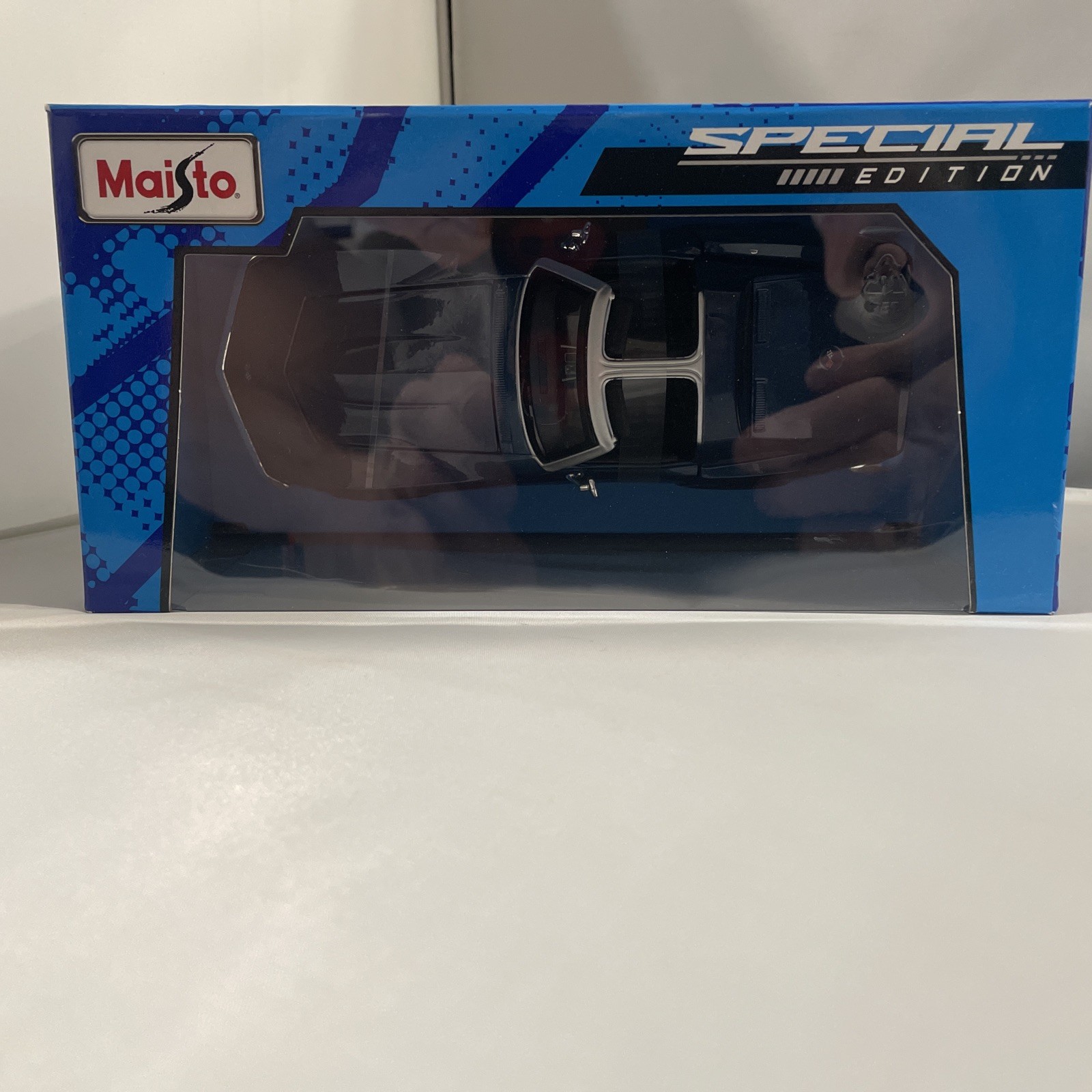 1970 CHEVROLET CORVETTE CONVERTIBLE BLUE 1/24 DIECAST MODEL CAR BY MAISTO 31202