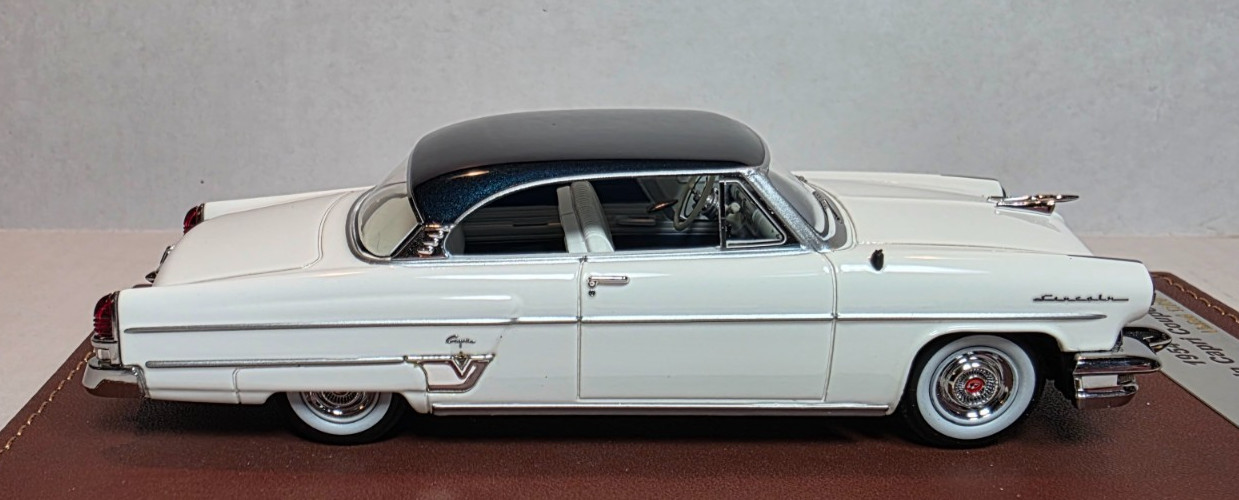 GLM 1:43 1954 Lincoln Capri Special Custom Coupe White/Ambassador Blue 20 PCS!!