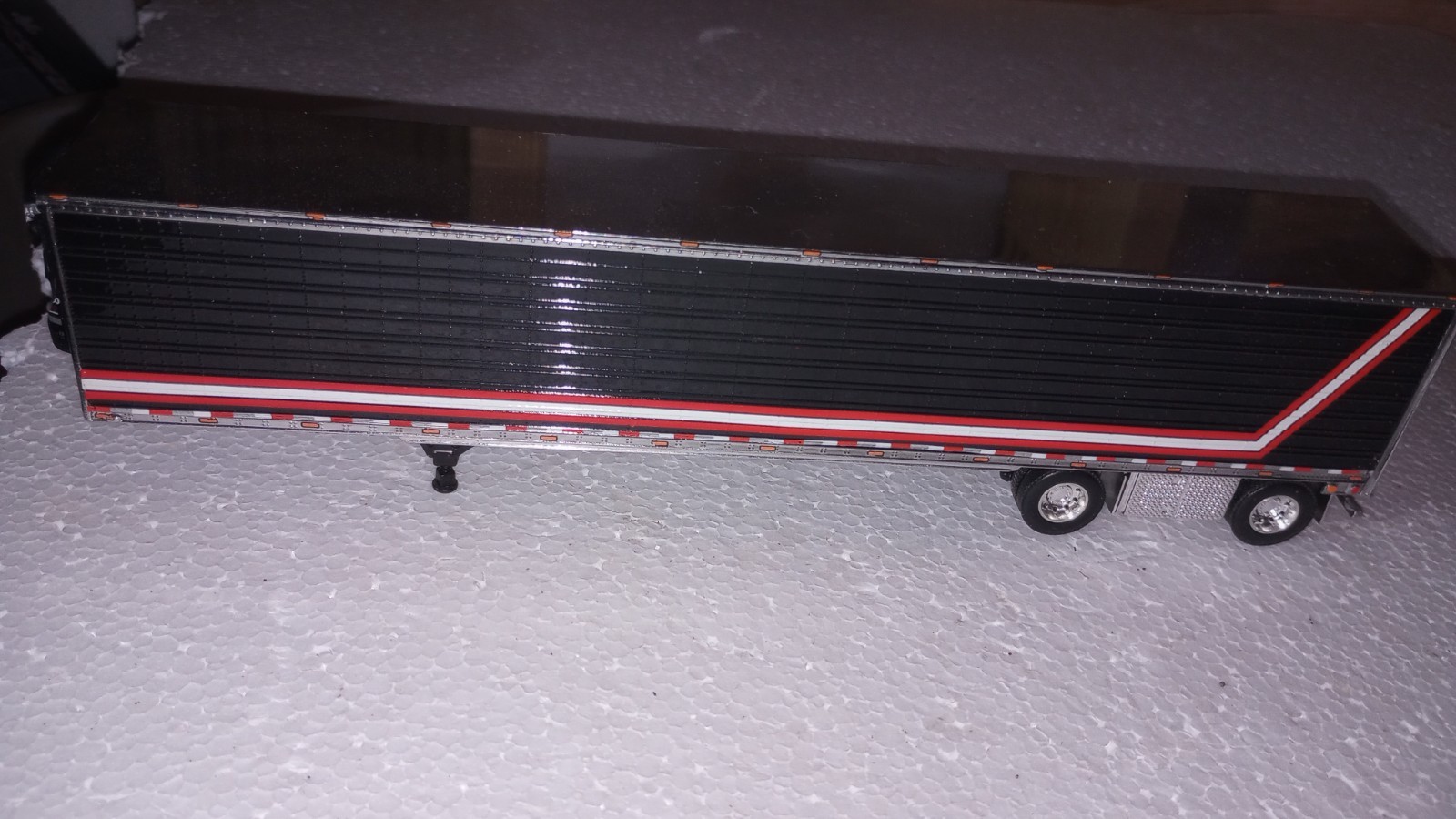 1/64 Dcp Kenworth With Matching Trailer As Is Broken And Missing Parts
