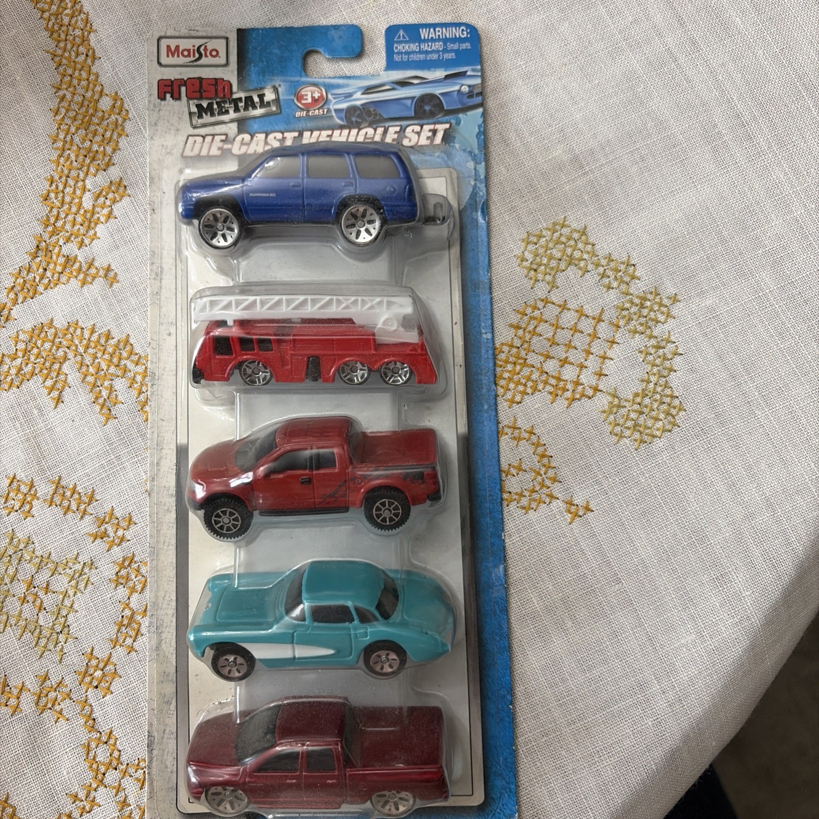 Maisto Fresh Metal 5 Pack 1:64 Diecast Cars Multicolor Unopened Box