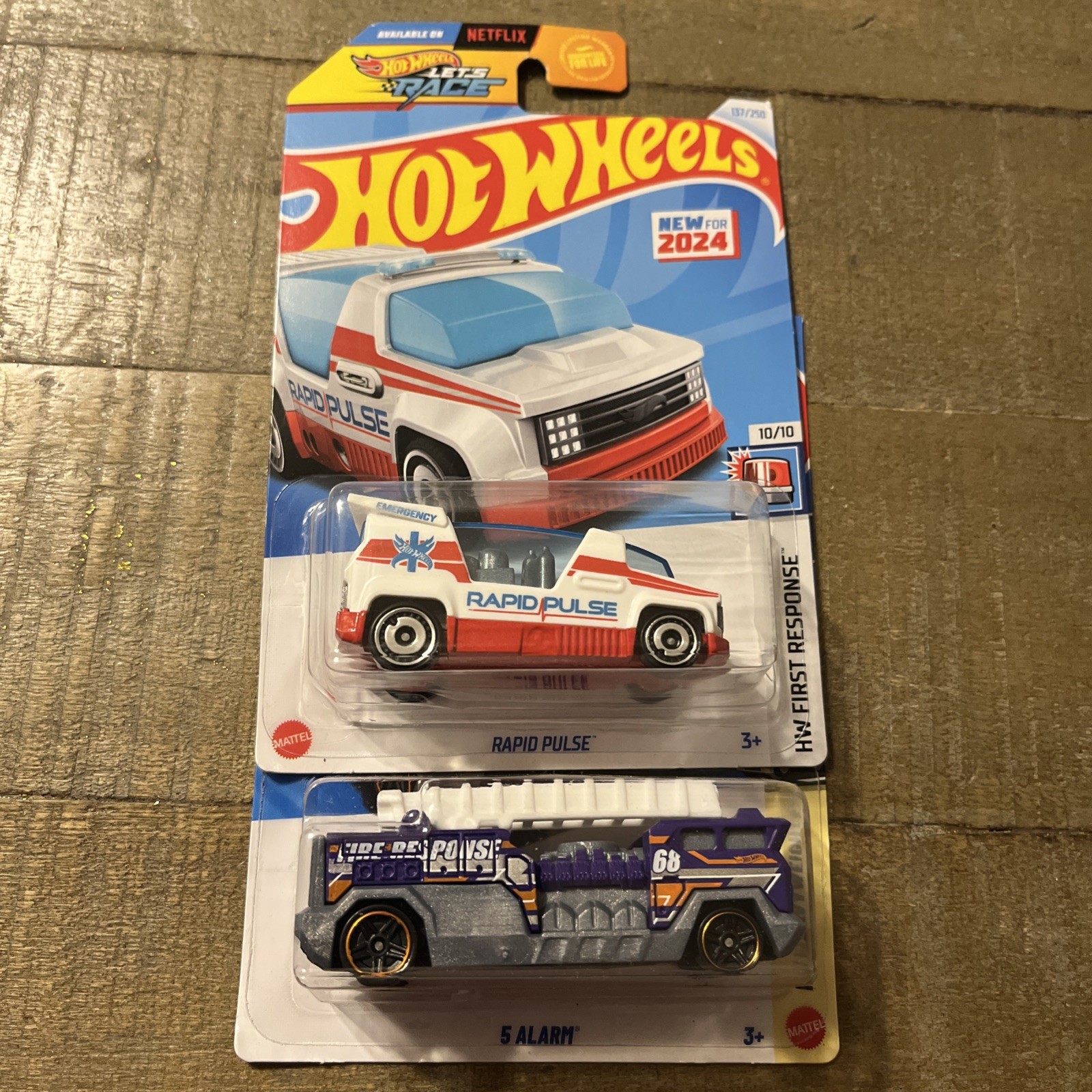 Hot Wheels HW First Response Rapid Pulse White Lot Of 2 Purple 5 Alarm New