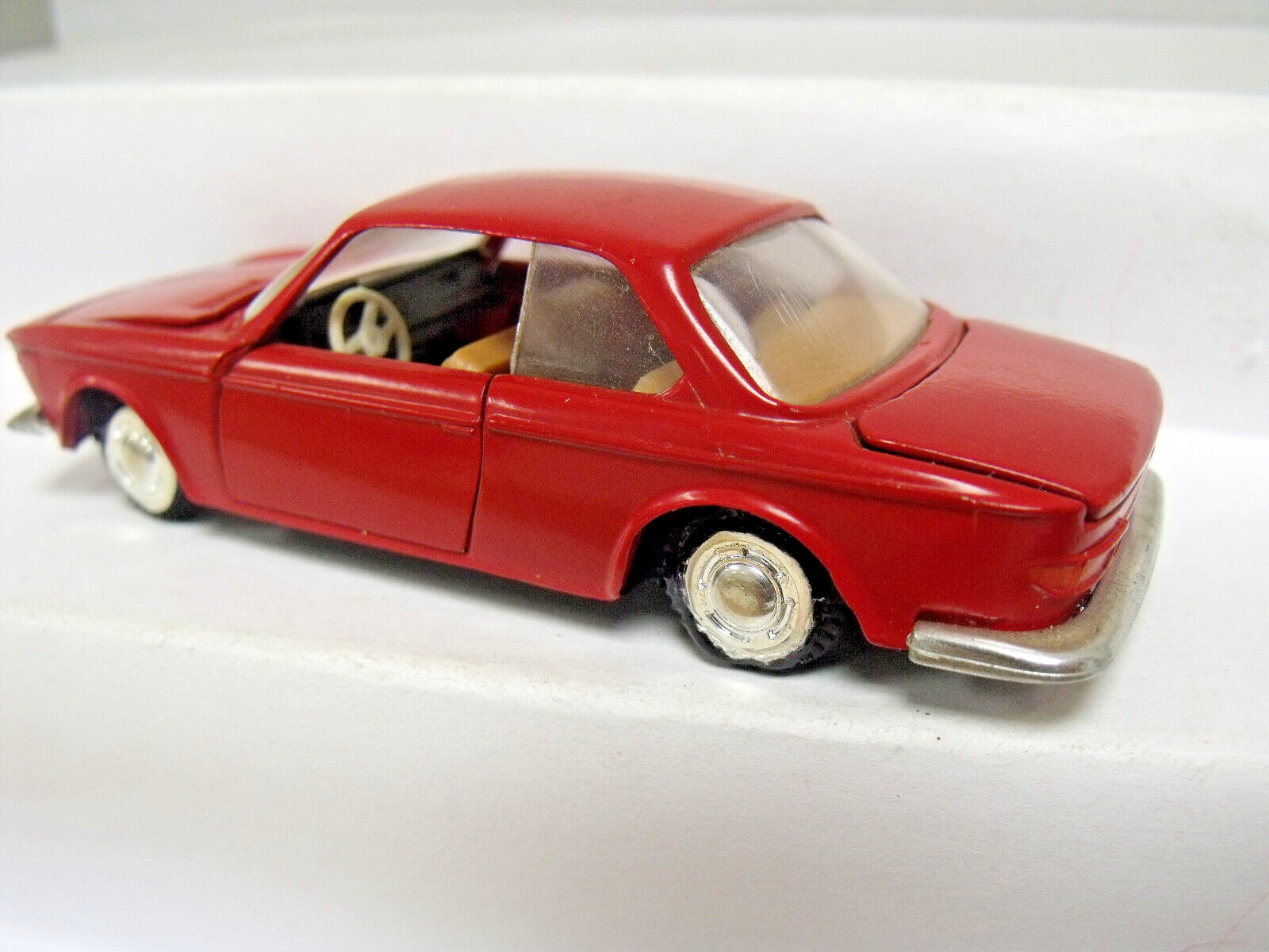 SABLON #4, BMW 2000CS, RED, VERY GOOD CONDITION -BAD WHEELS, NO BOX, COMB SHIP