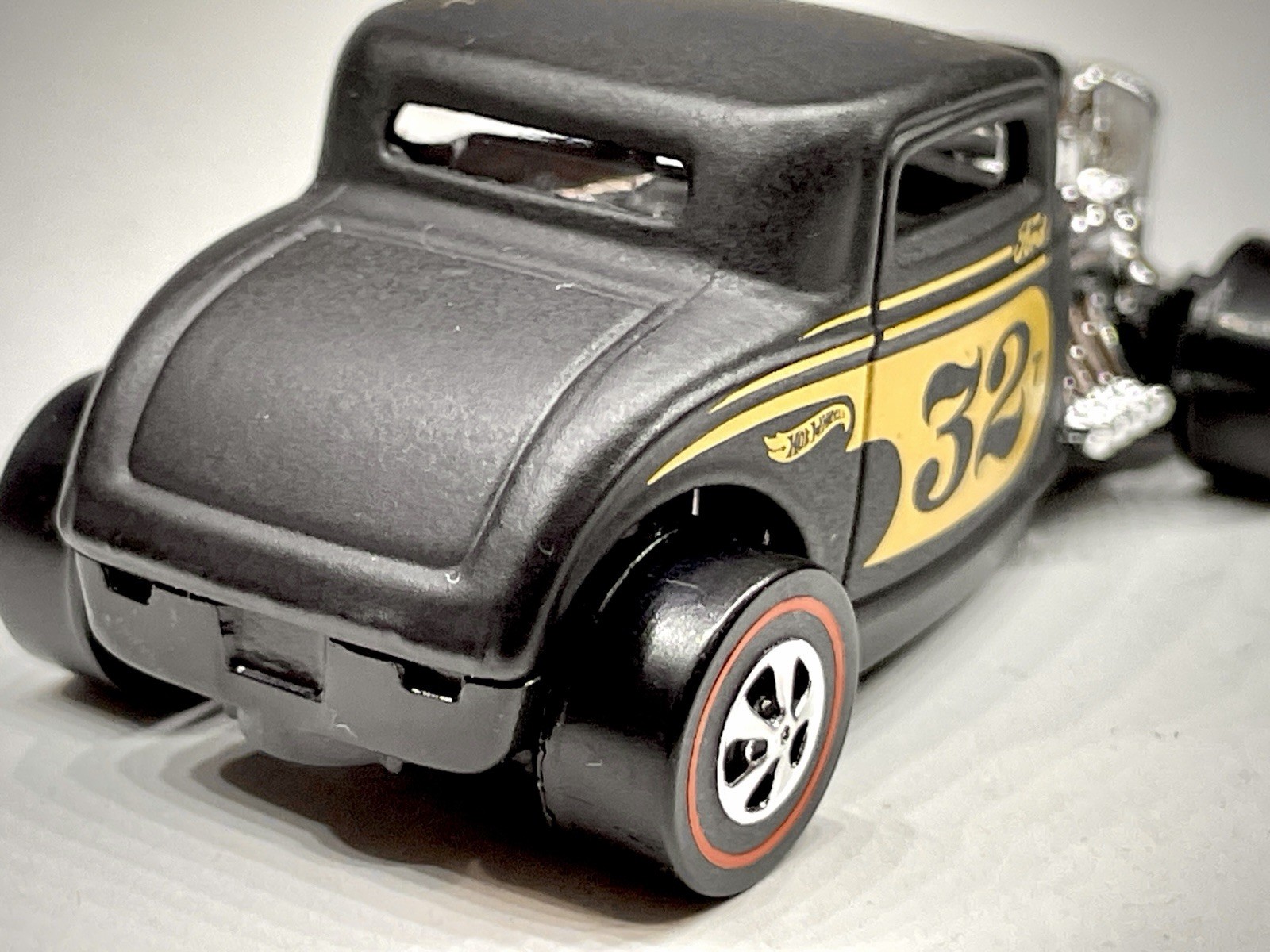 🔥 Hot Wheels CUSTOM MADE REDLINE ’32 Ford Satin Black Diecast 1:64