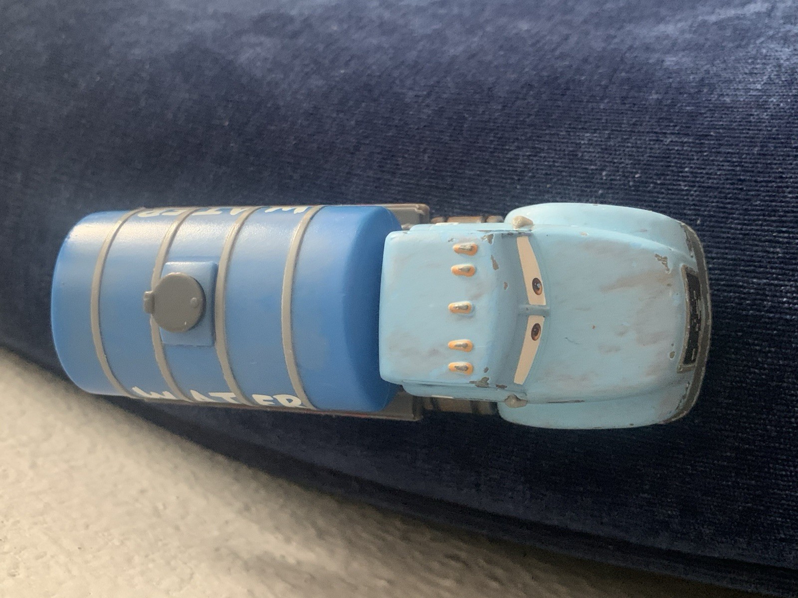 Disney Pixar Cars 1:55 Die Cast Mr. Drippy Water Truck Mattel Toy