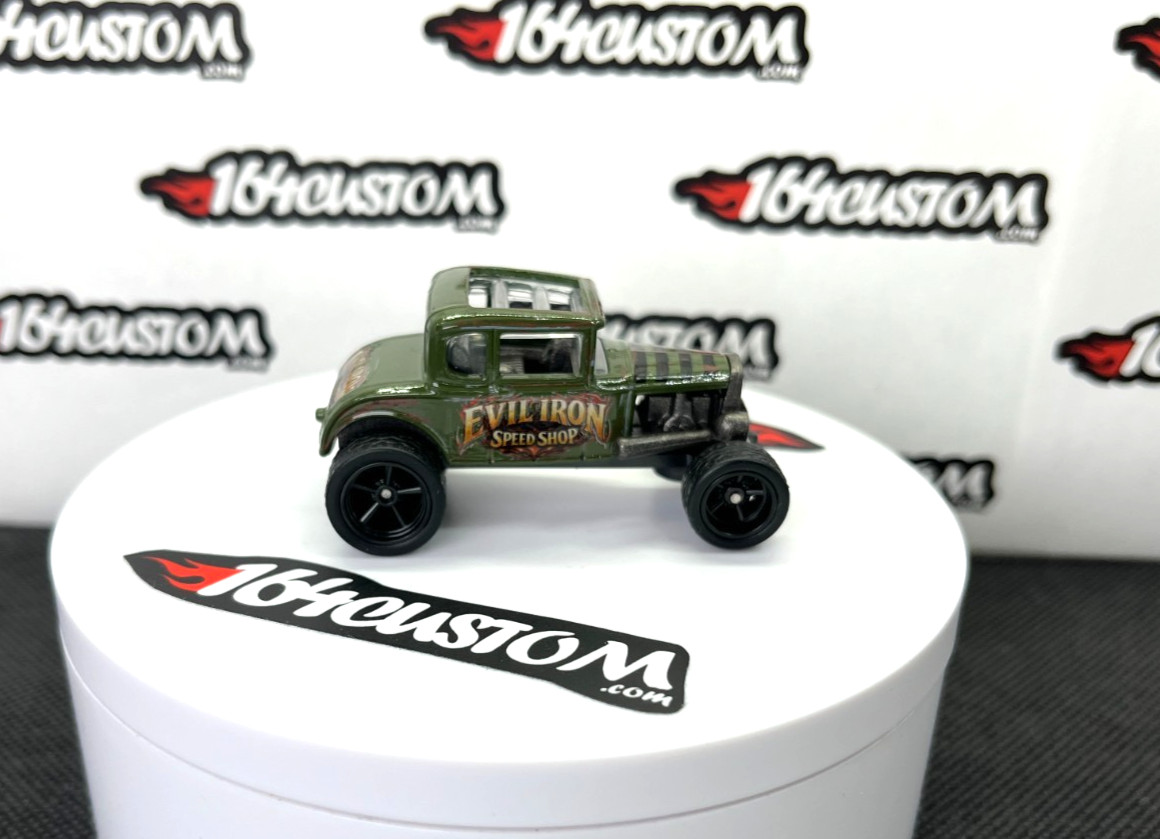 Hot Wheels ’31 Model A – Custom Evil Iron Pin Up Rat Rod Real Riders Card