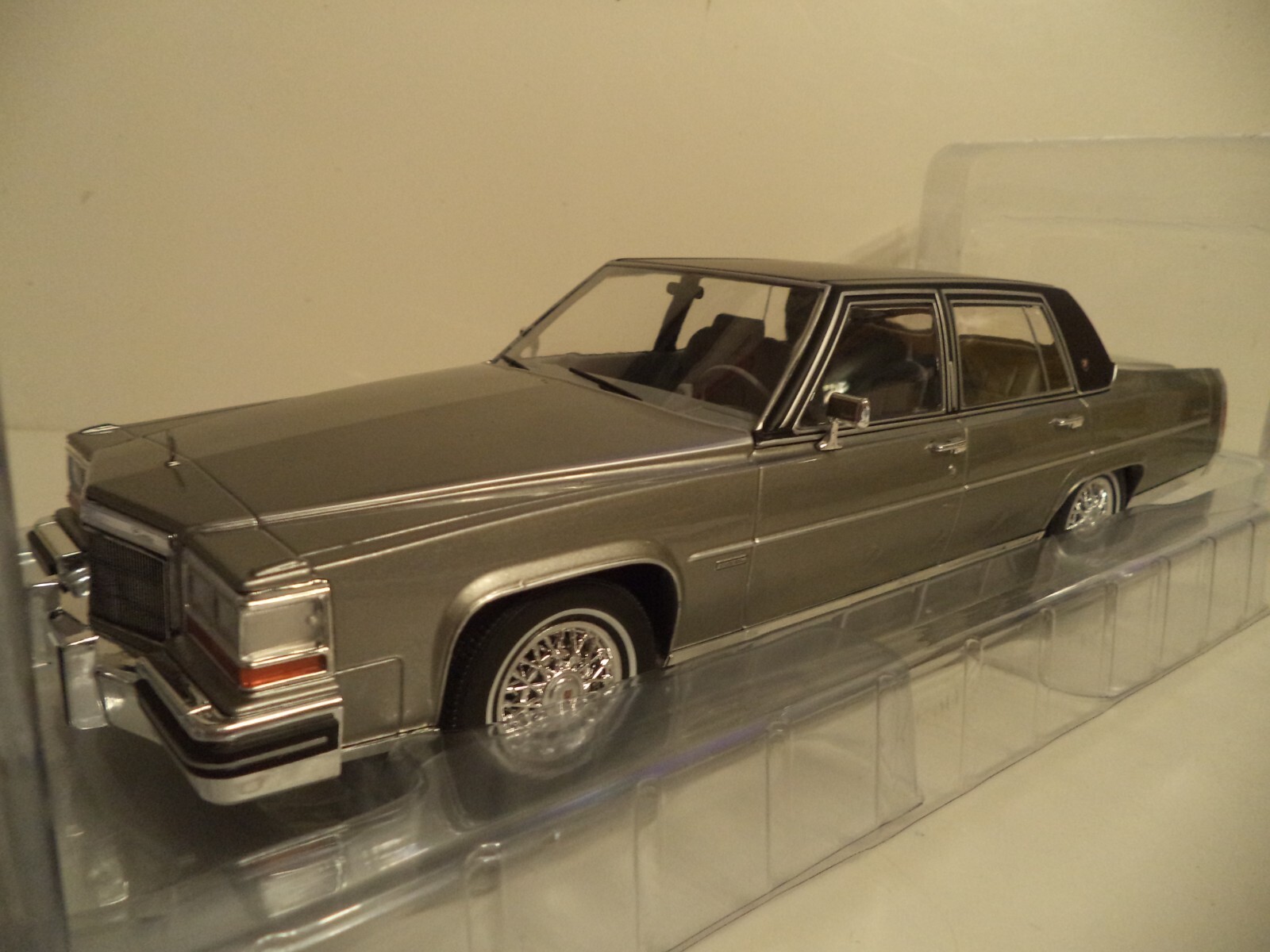 MCG 1982 Cadillac Fleetwood Brougham Grey Metallic 1:18 new in box box damaged