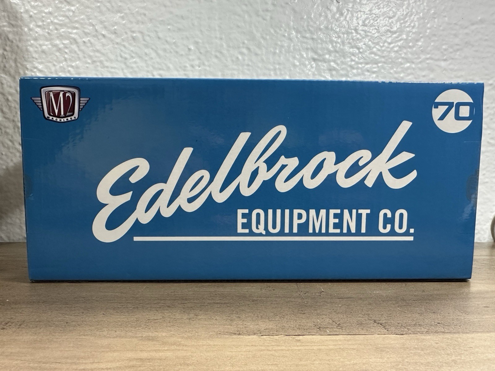 M2 Machines 1:24 1970 Ford Mustang Sportsroof Edelbrock Blue Diecast Unopened