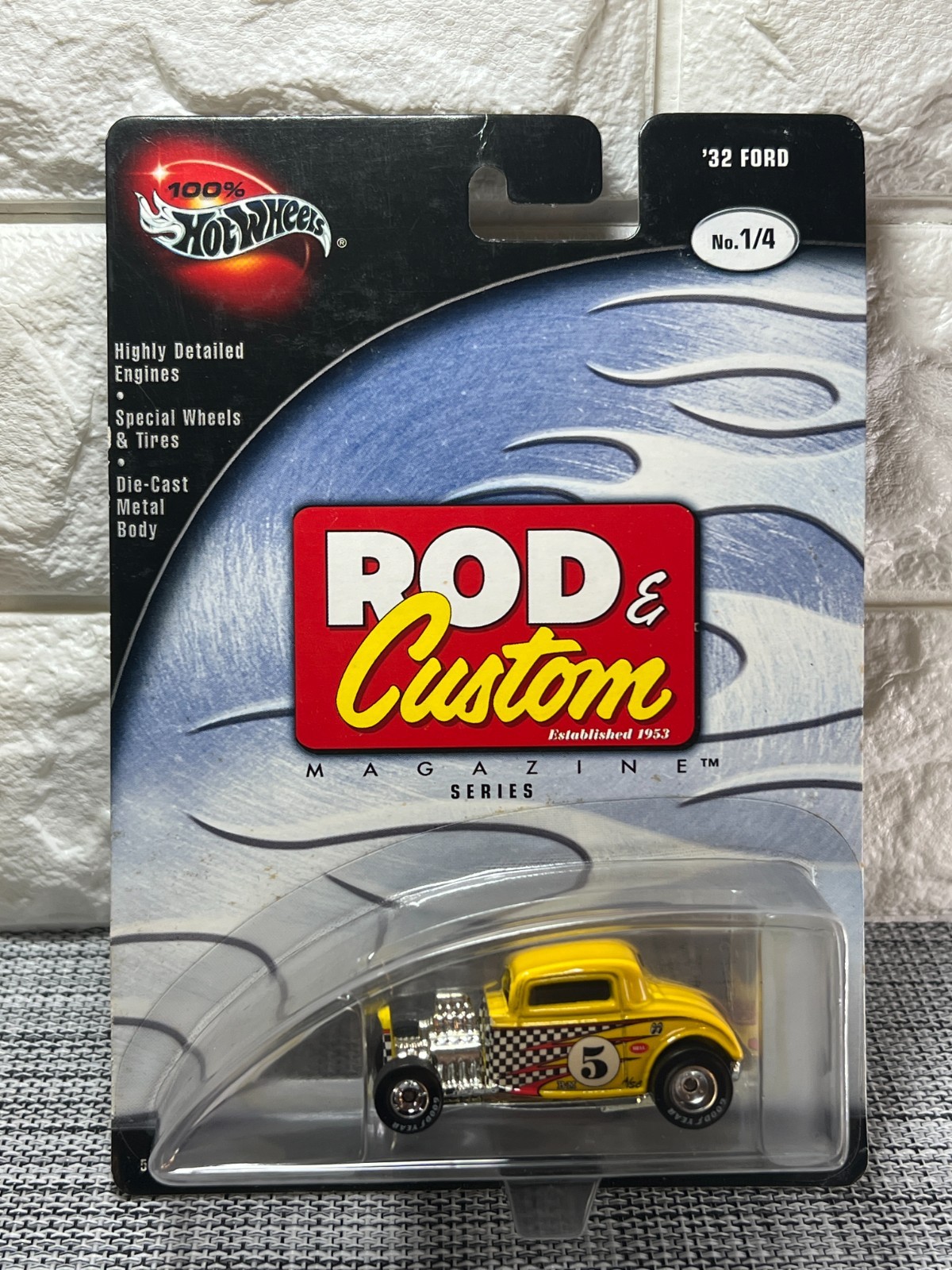 Hot Wheels Rod & Custom Magazine Series ’32 Ford No.1/4 Yellow