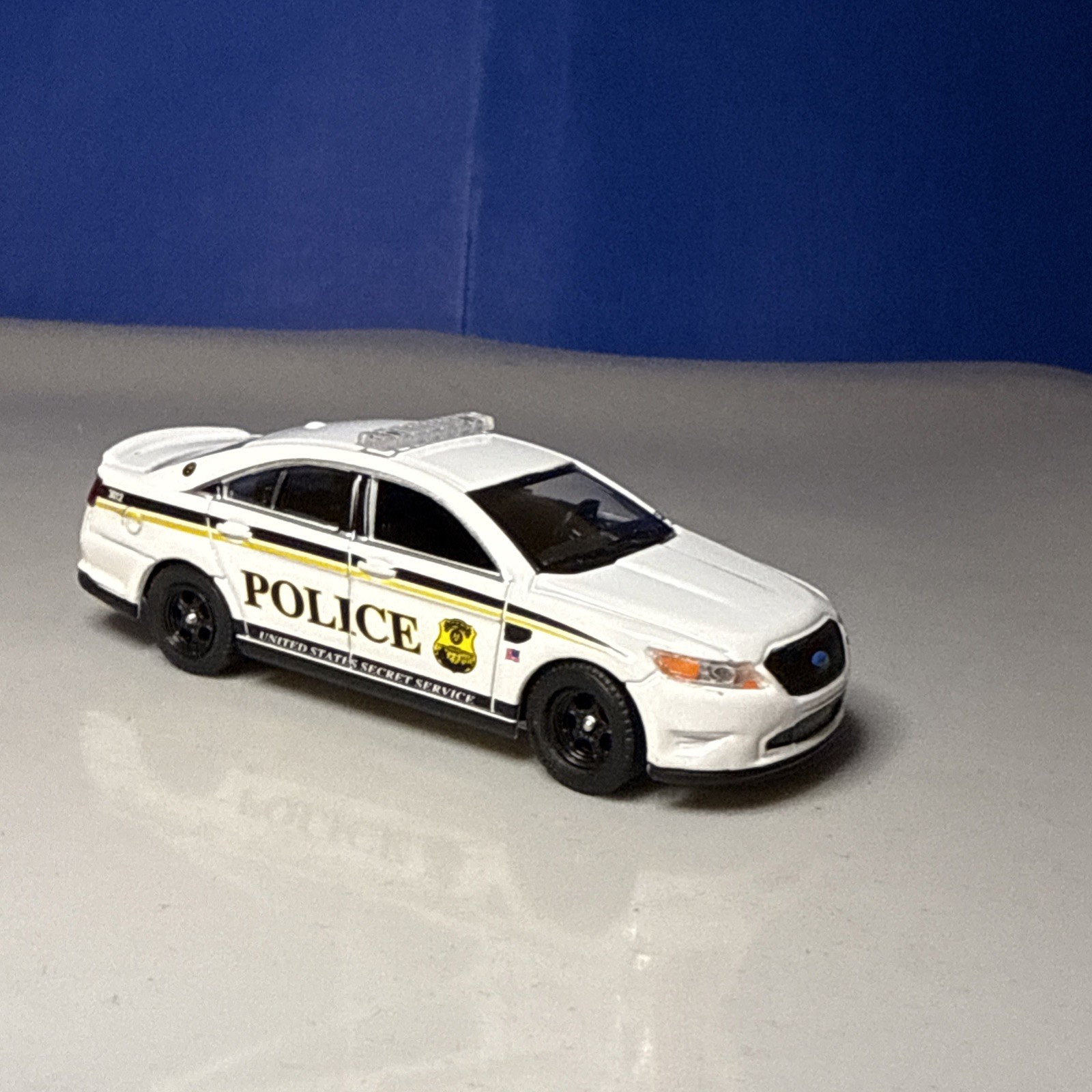 Greenlight 1:64 Ford Taurus United States Secret Service Interceptor