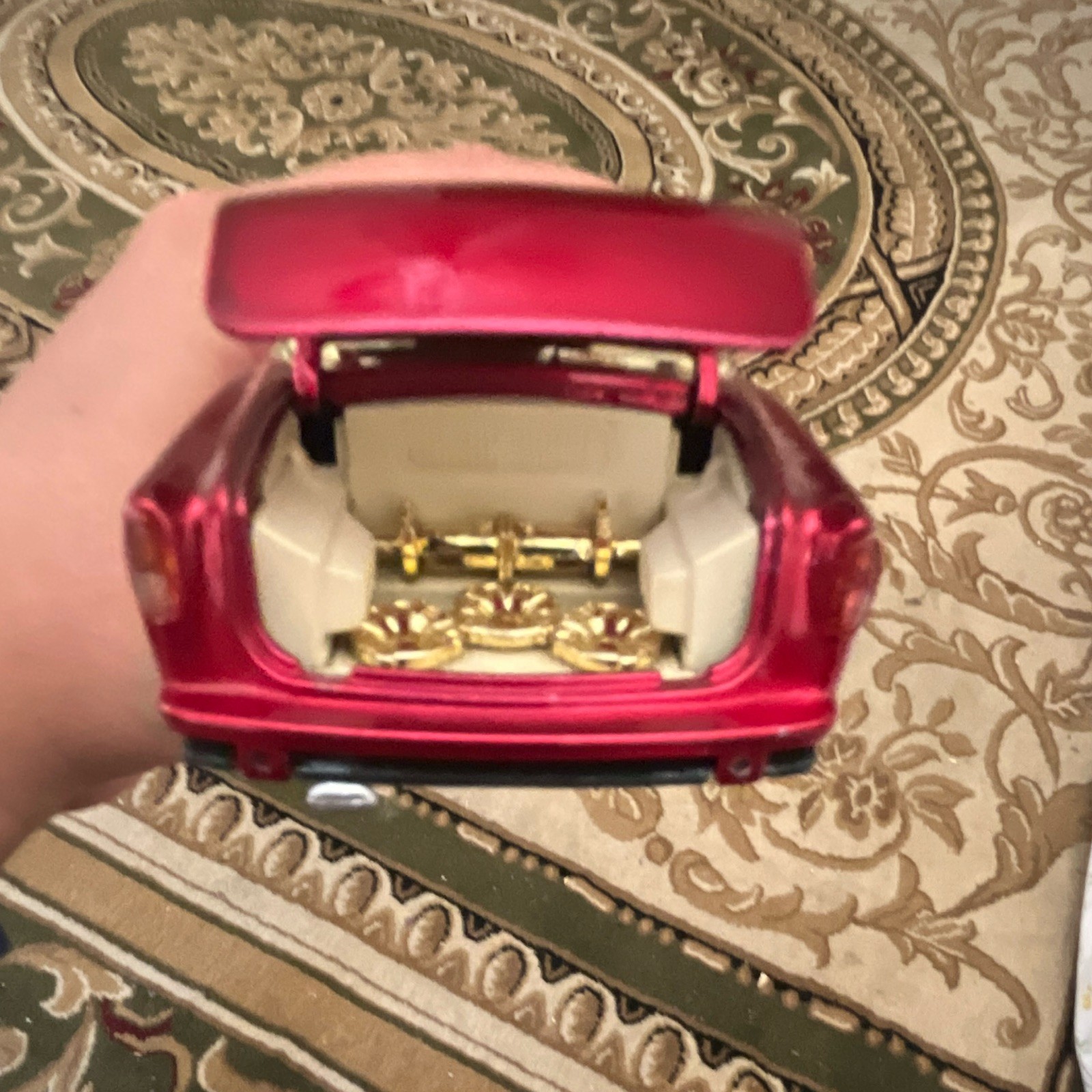 2006 Malibu International Ltd Red/Gold Diecast Car w/ Opening Doors & Trunk