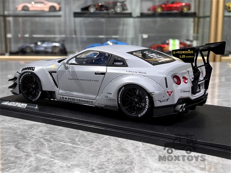 Solido 1:18 (R35) W/ LIBERTY WALK BODY KIT TYPE 2.0 GREY 2024 Diecast Model Car