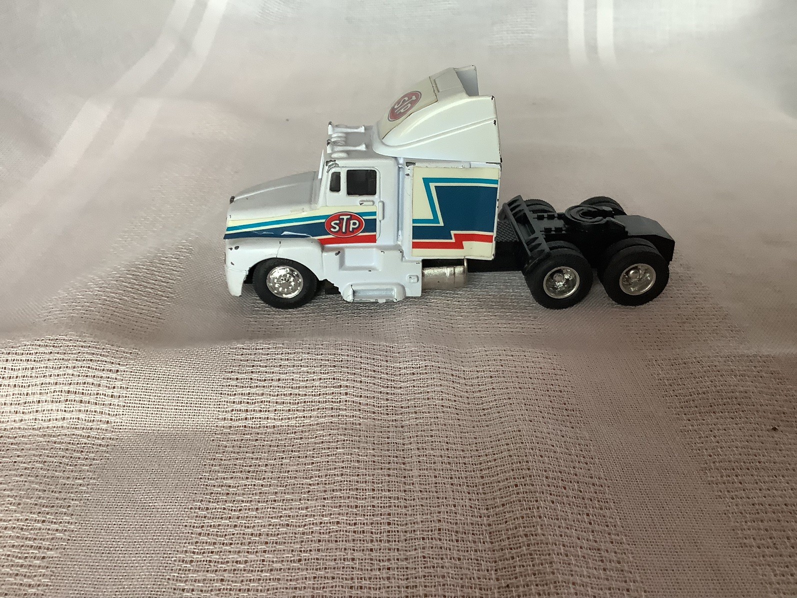 Racing Champions NASCAR Semi Truck Richard Petty STP Race Team Toy