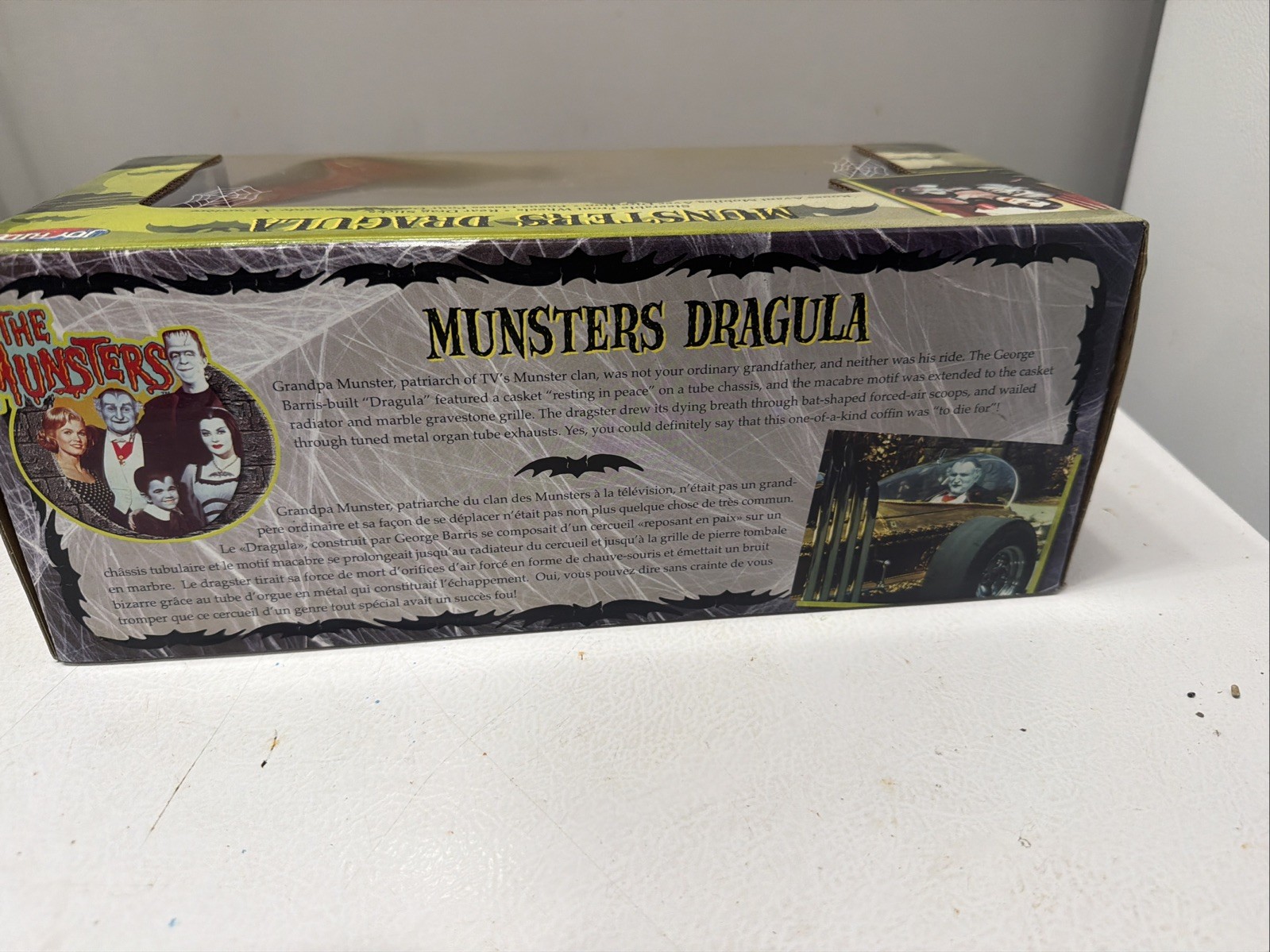 Ertl American Muscle The Munsters Dragsters Dragula 1:18 Diecast – Gold