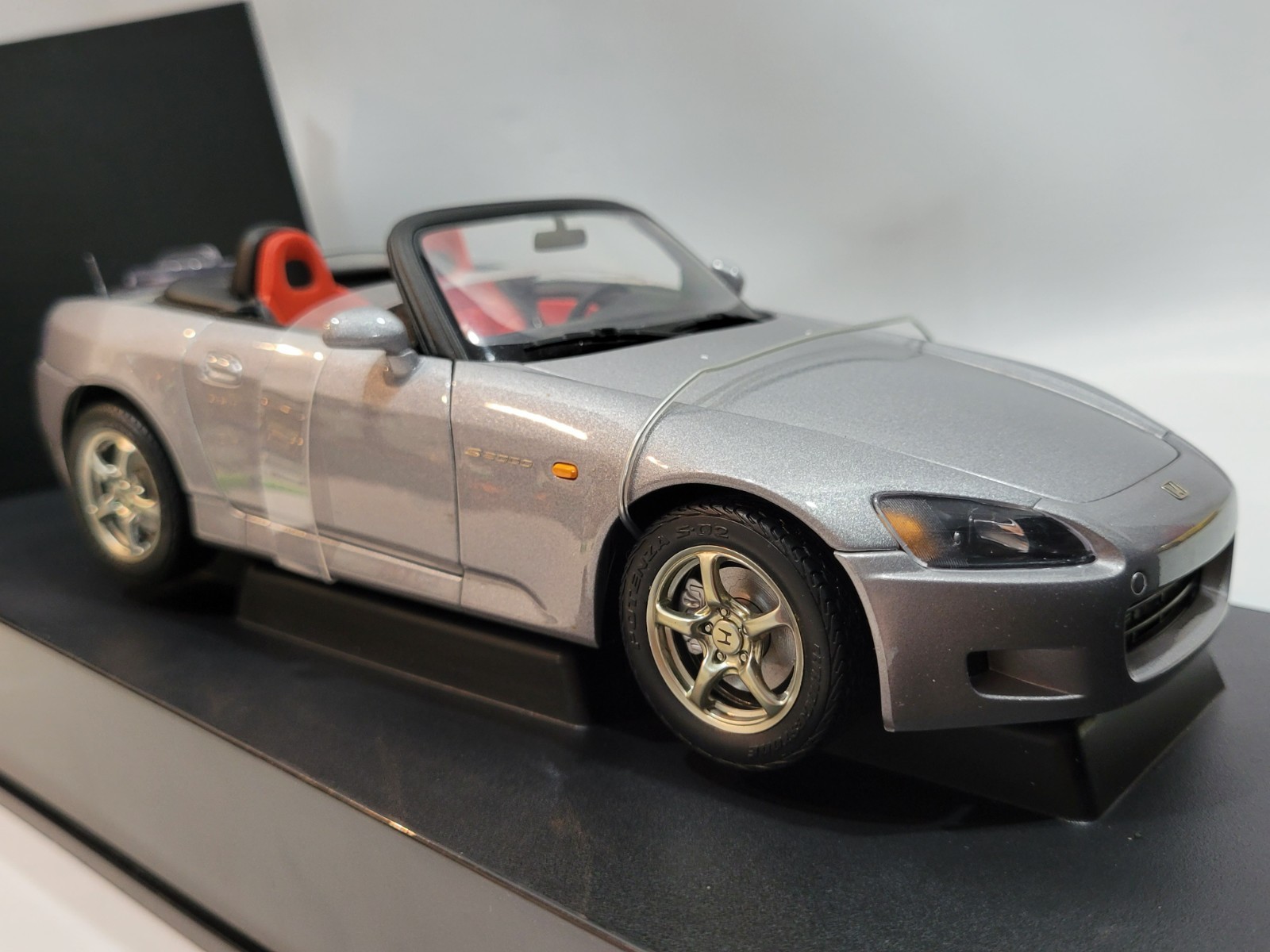 NEW AUTOart 1/18 HONDA S2000 LH DRIVE SILVER RARE AMERICAN VERSION MINT AP1
