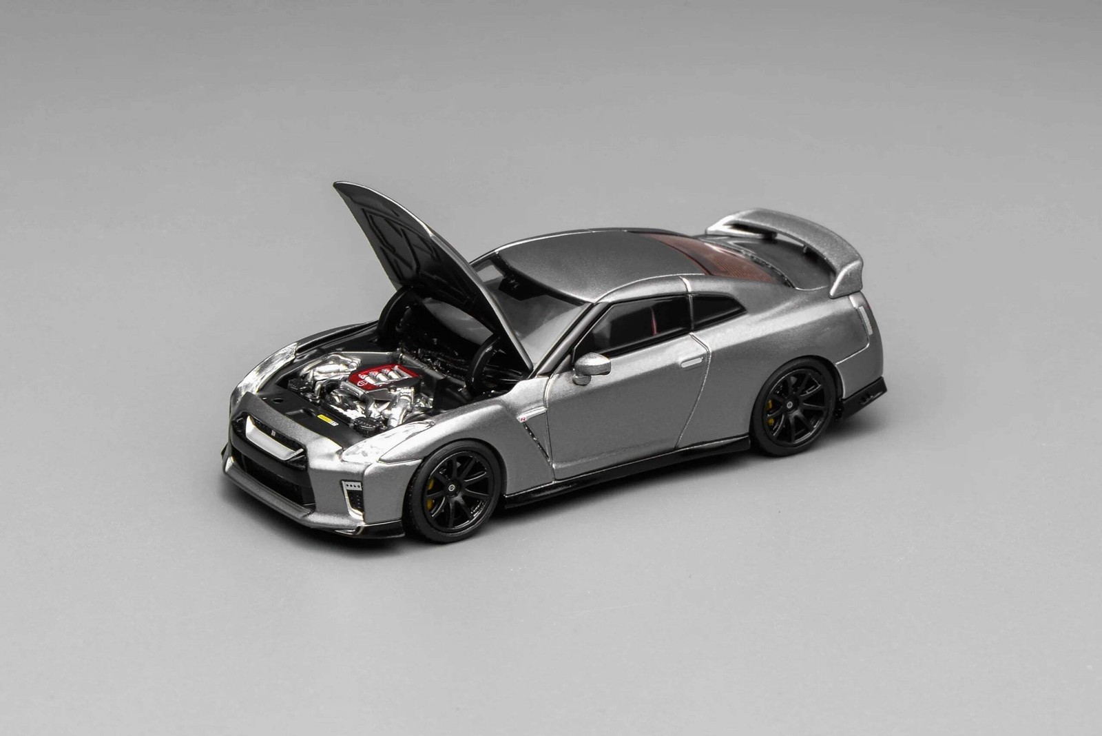 Motorhelix 1/64 Nissan GT-R (R35) Track Edition Engineered by Nismo 2020 Dark Me