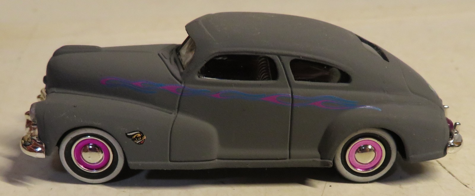 Jada Road Rats Matte Gray ’47 Chevy Aerosedan Fleetline 1:64 Die Cast Chevrolet