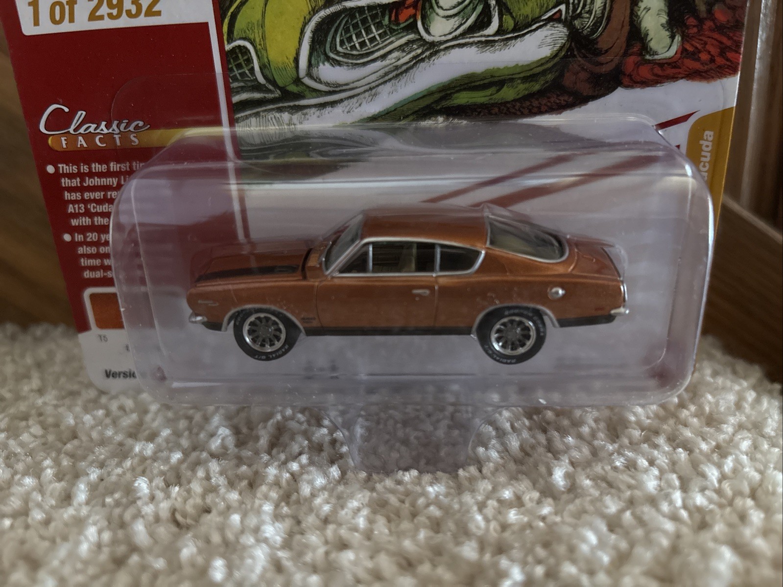 Johnny Lightning Classic Gold VER. B 1969 Plymouth Barracuda BRONZE FIRE JLCG032