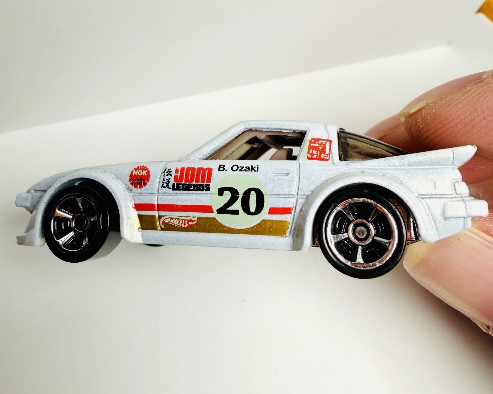 2012 Hot Wheels WHITE Mazda RX-7 Mystery Pack Super Speeders Kroger B Ozaki #20