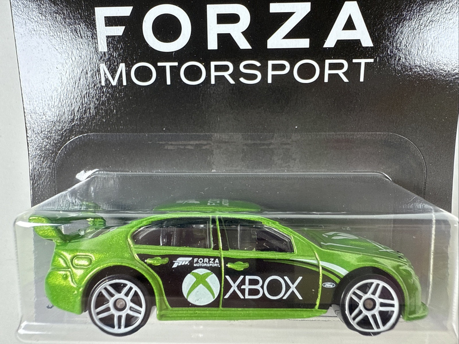 ✅ Hot Wheels Die Cast XBOX FORD FALCON RACE HC41