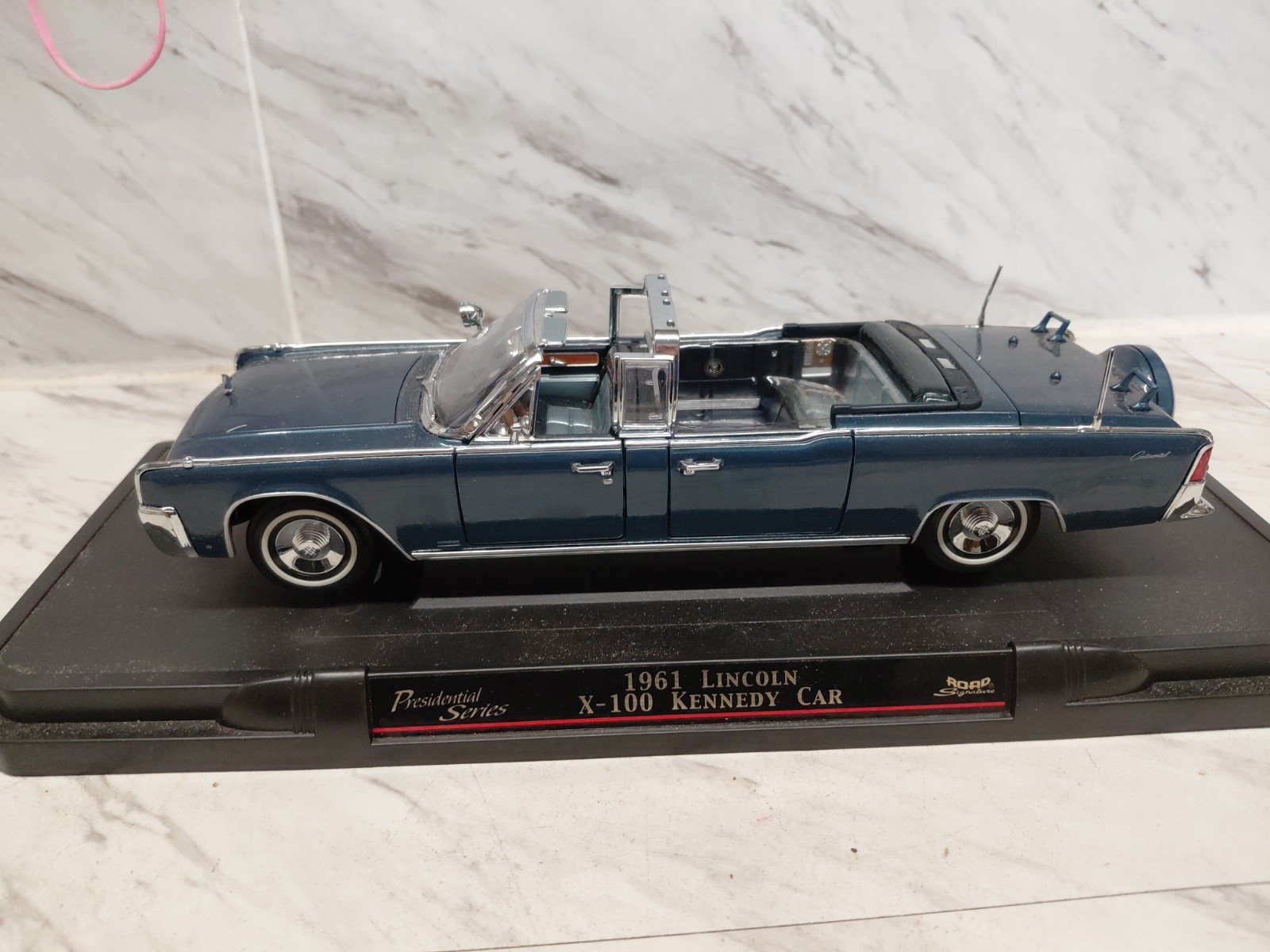 1961 Lincoln X100 Kennedy Limo Road Signature 1/24 nice