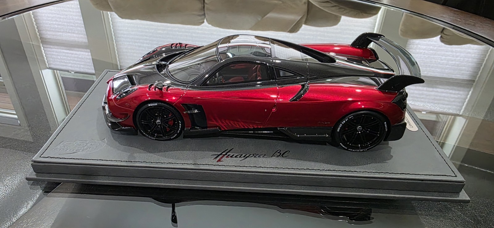 1/18 BBR PAGANI HUAYRA BC COLOR ROOSO FUOSO ( READ INFO)