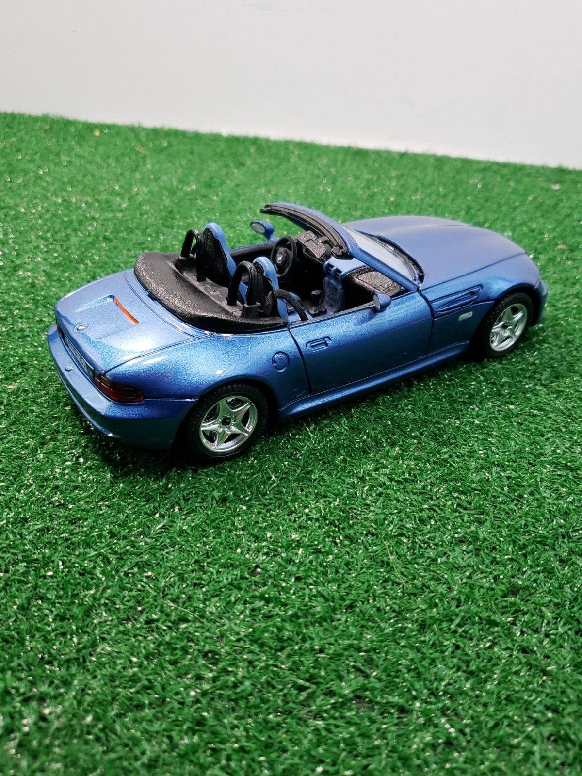 1996 BMW M3 Roadster 1/24 diecast car Burago Bijoux Collection made in Italy