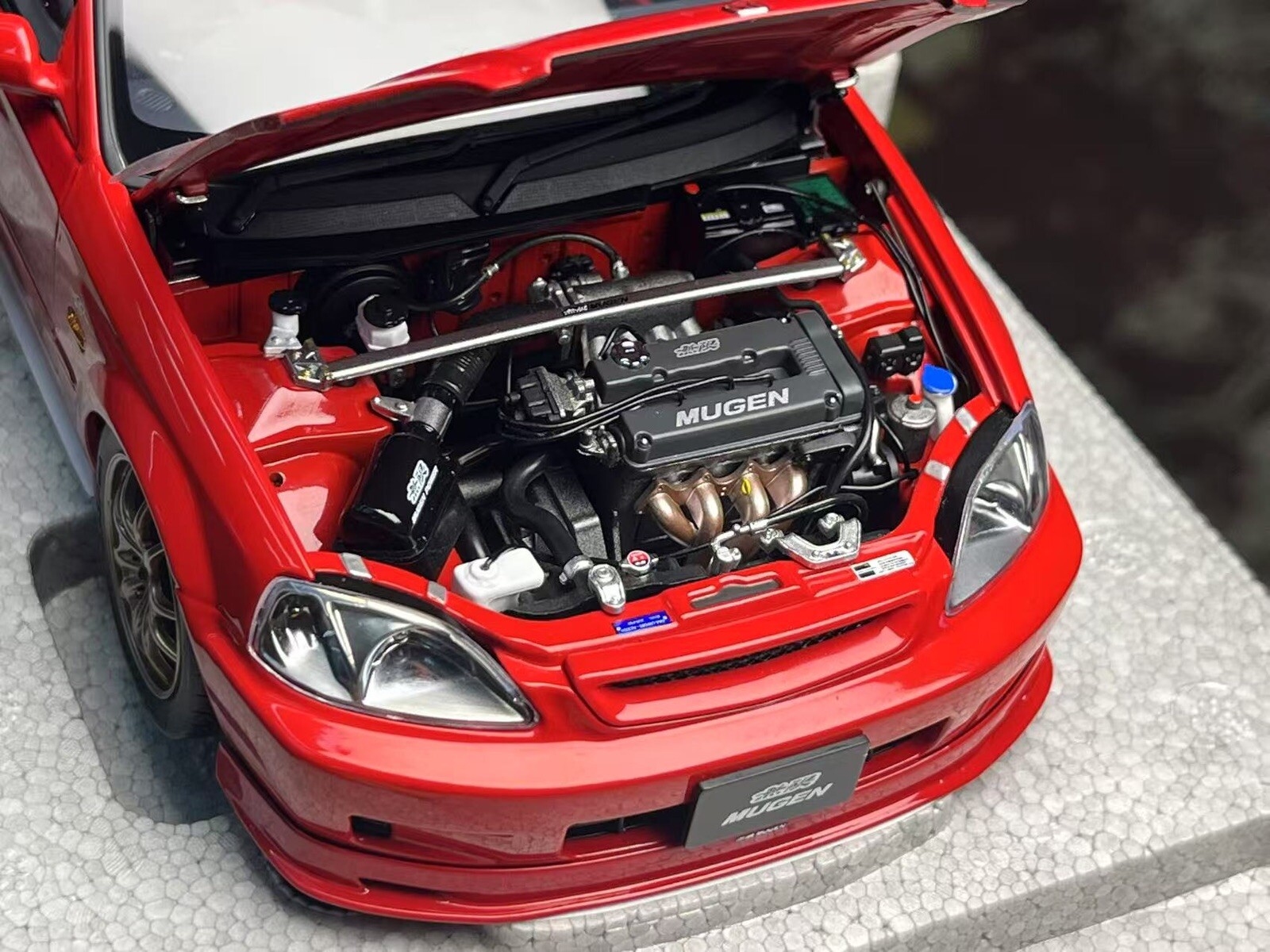 Motorhelix 1/18 honda civic type R Ek9 Mugen Red