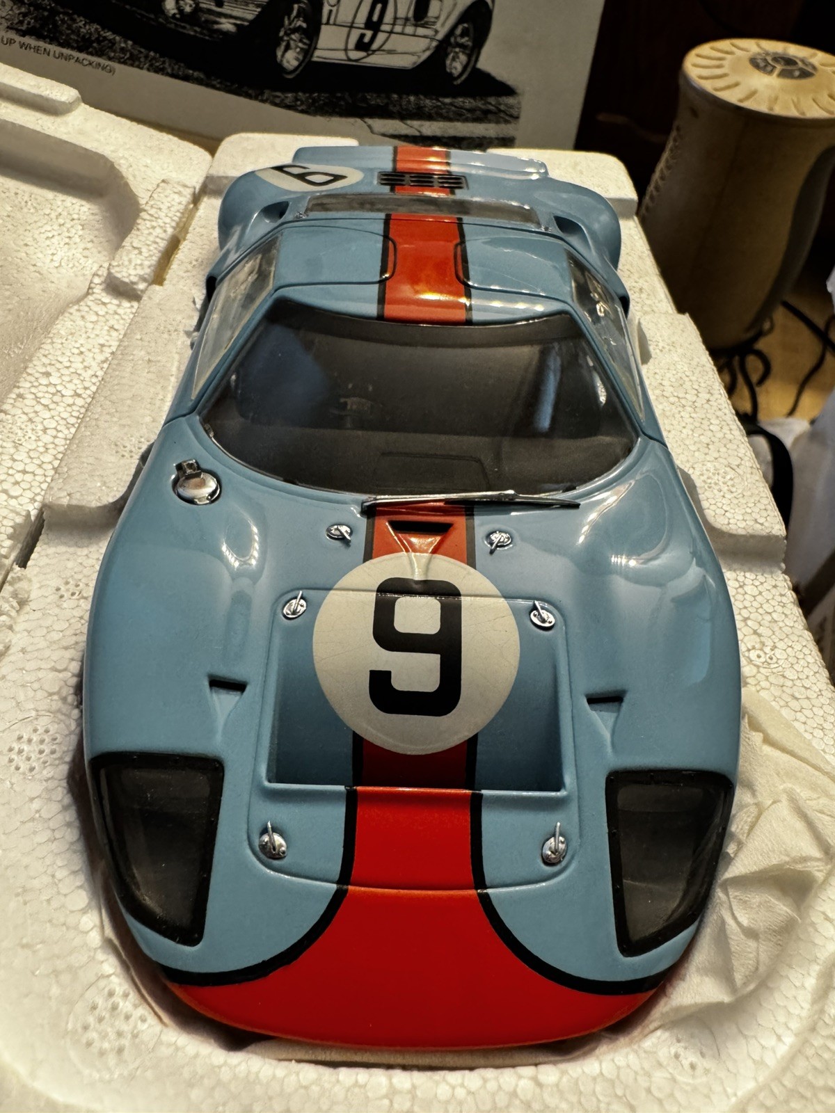CMR 1/12 Scale Model Car 12005 – Ford GT40 #9 – Blue