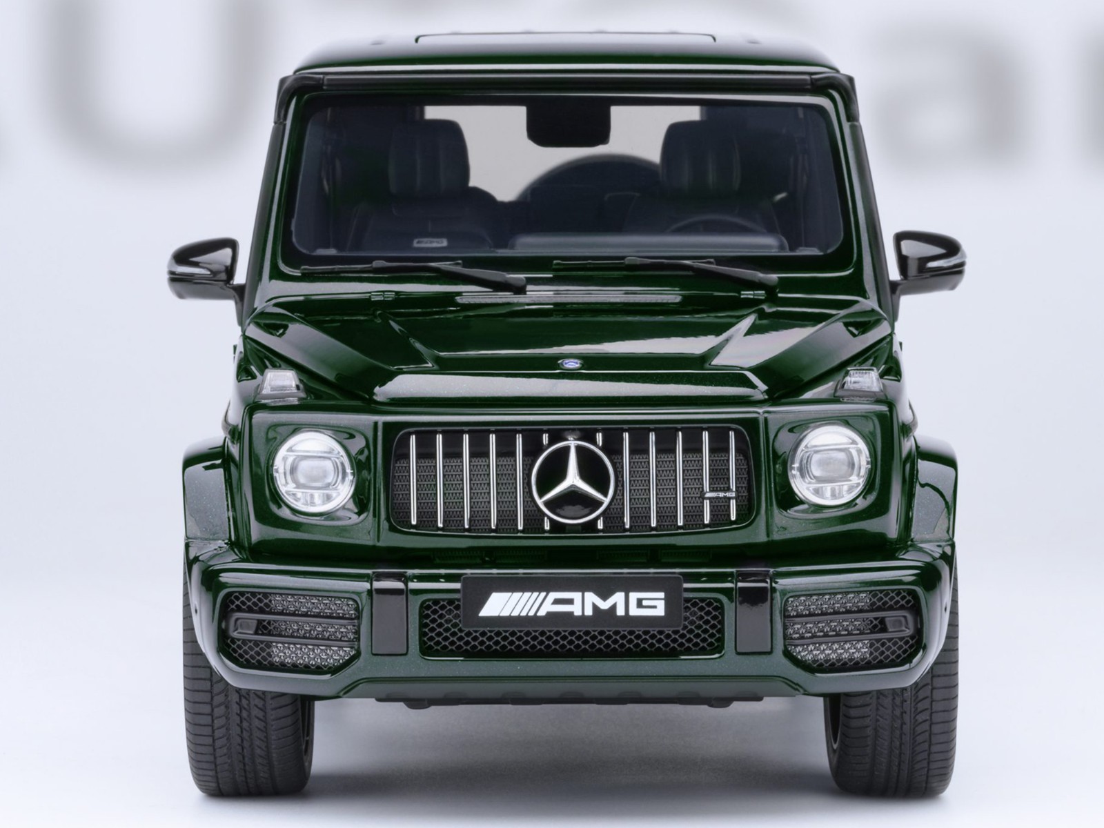 2019 MERCEDES-BENZ AMG G63 EMERALD GREEN 1/18 MODEL CAR BY AUTOART 76355