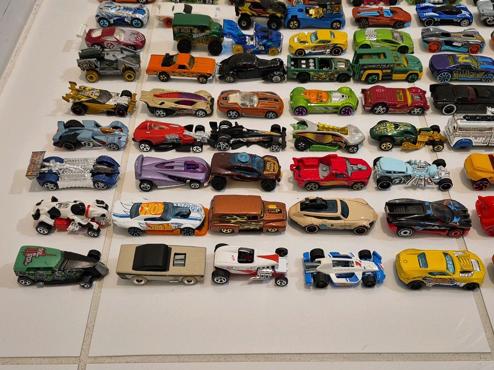 Lot of 100 Hot Wheels Cars: Loose, Variety of Years, Fantasy Castings #5