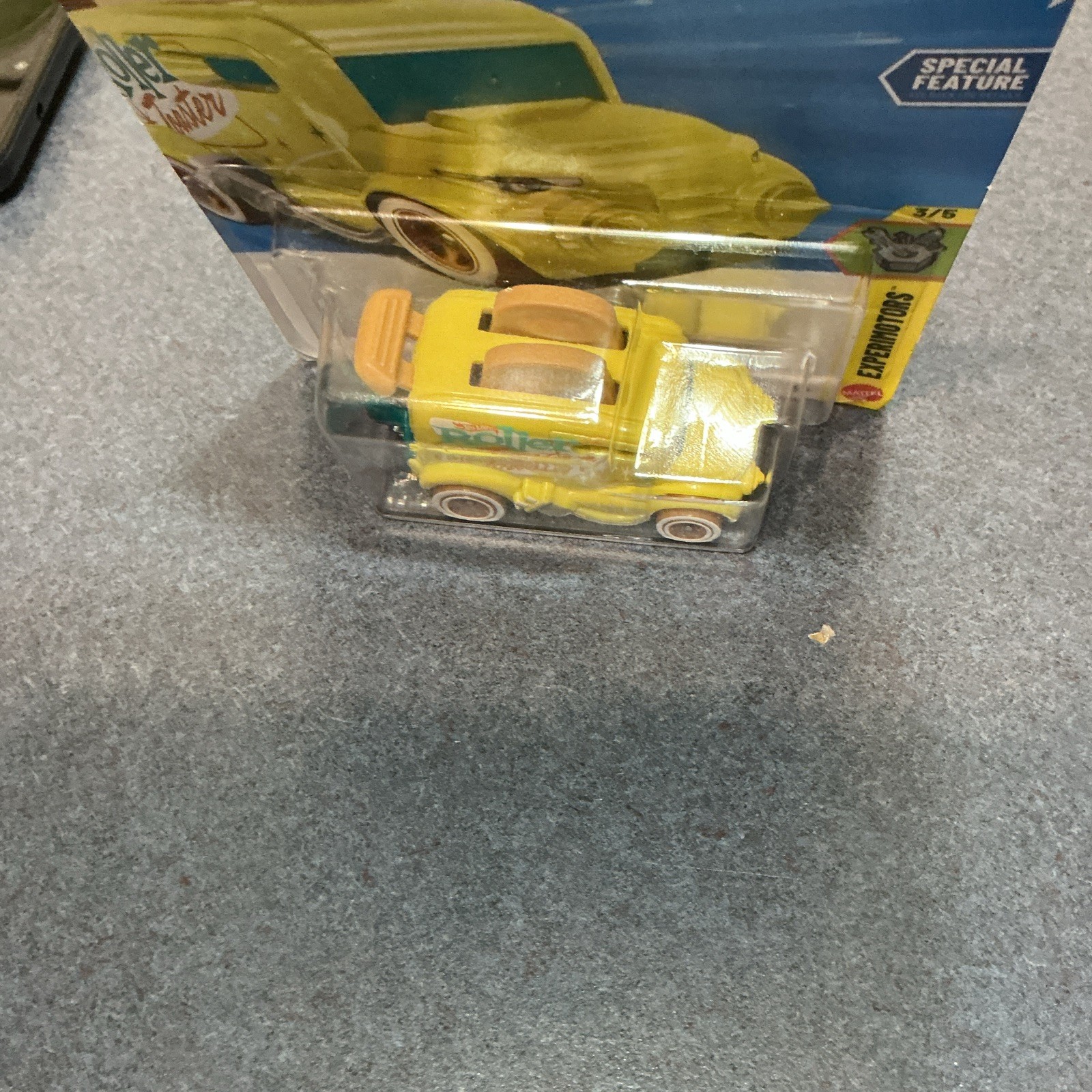 hot wheels roller toaster, experimotors series, diecast, 1:64, yellow 2025