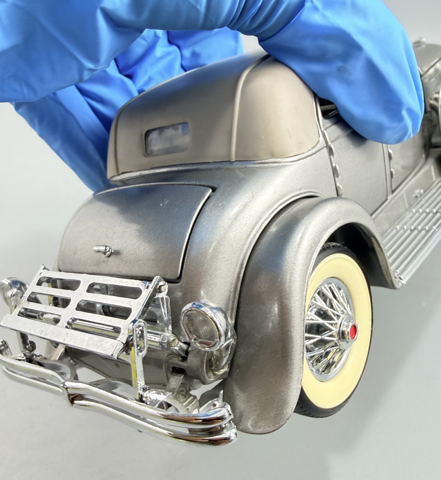 Franklin Mint 1933 Duesenberg SJ Twenty Grand Silver Diecast Model Car 1:24