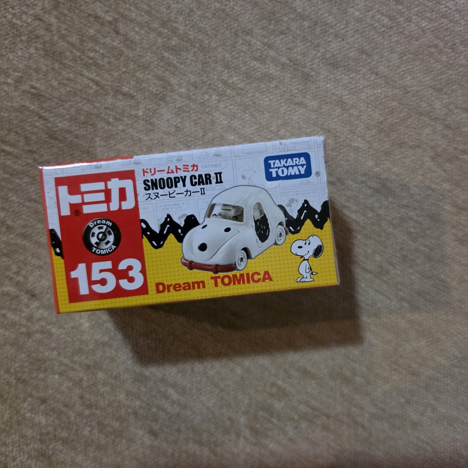 Takara Tomy Dream TOMICA 153 Snoopy Peanuts Gang Diecast Car White Black